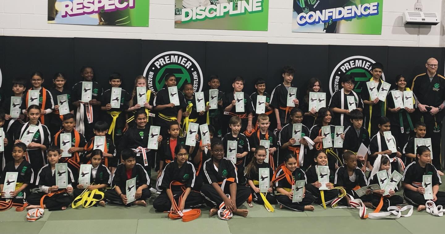 So proud of each and every student that stepped up and graded this week in Harrow!! Keep moving forward&hellip;another step closer 🥋👊🏻💚

#kickboxing #martialarts #harrow #muythai #selfdefense #fitness #healthylifestyle