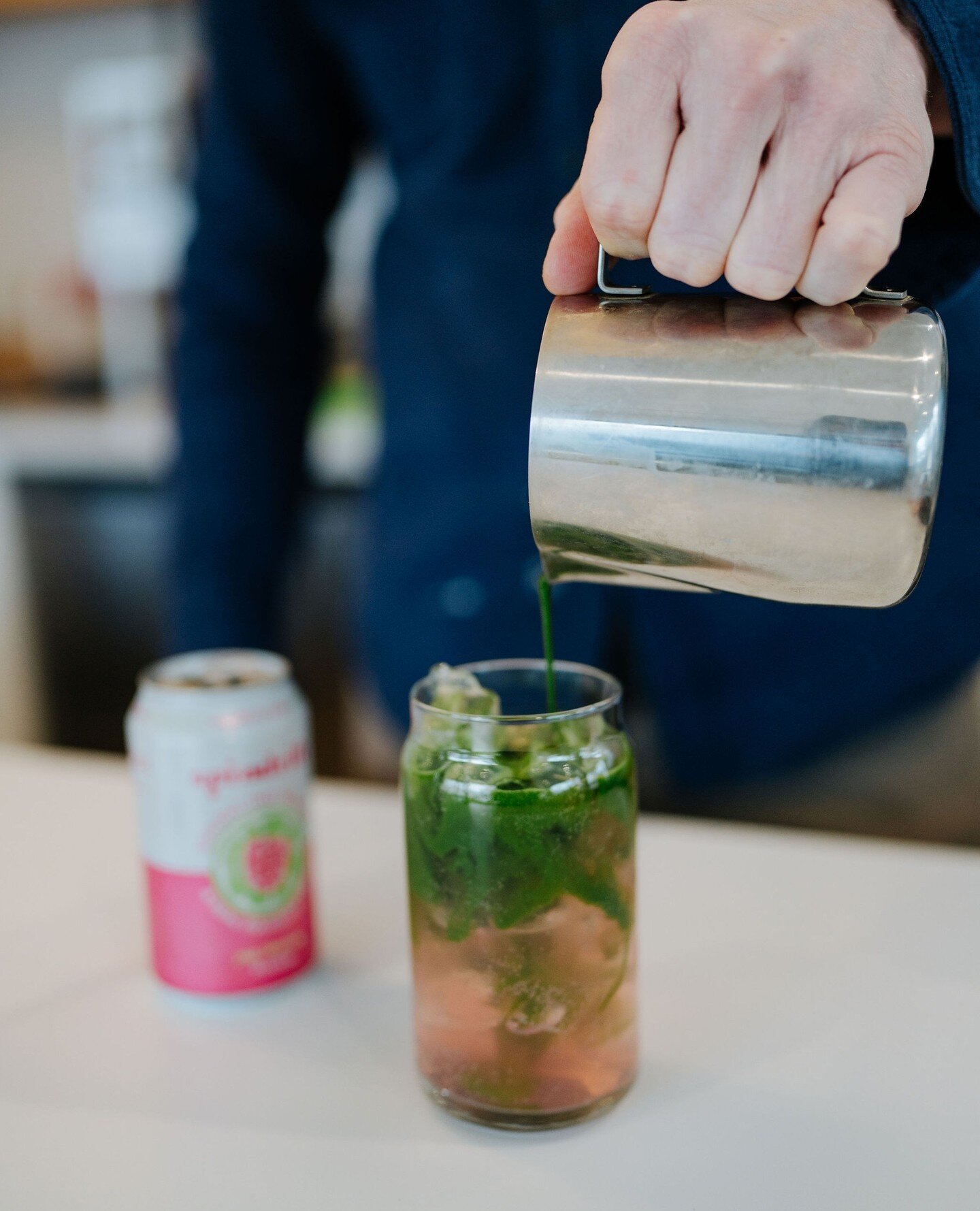 The Mermaid's Smile is a refreshing option that is back on the menu! 🧜🏻&zwj;♀️ Organic Japanese Matcha Green Tea whisked to frothy perfection and poured over a glass of iced sparkling Raspberry Lime Spindrift creating the perfect spring elixir!