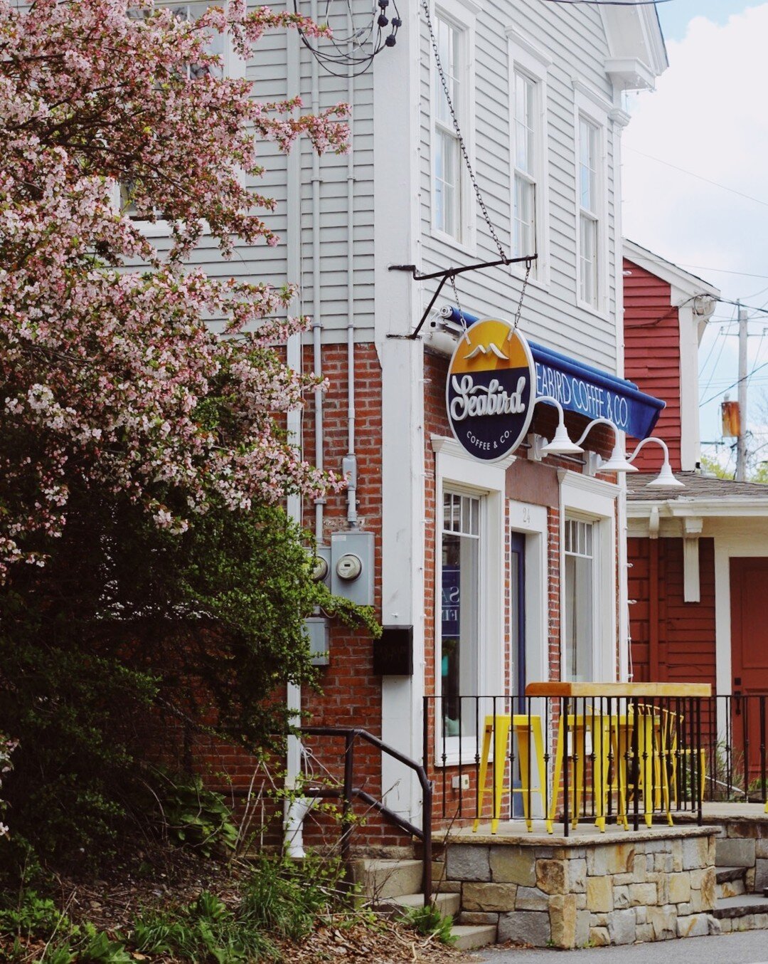 Iced Coffee and outdoor seating! That's the Friday combo we are after!