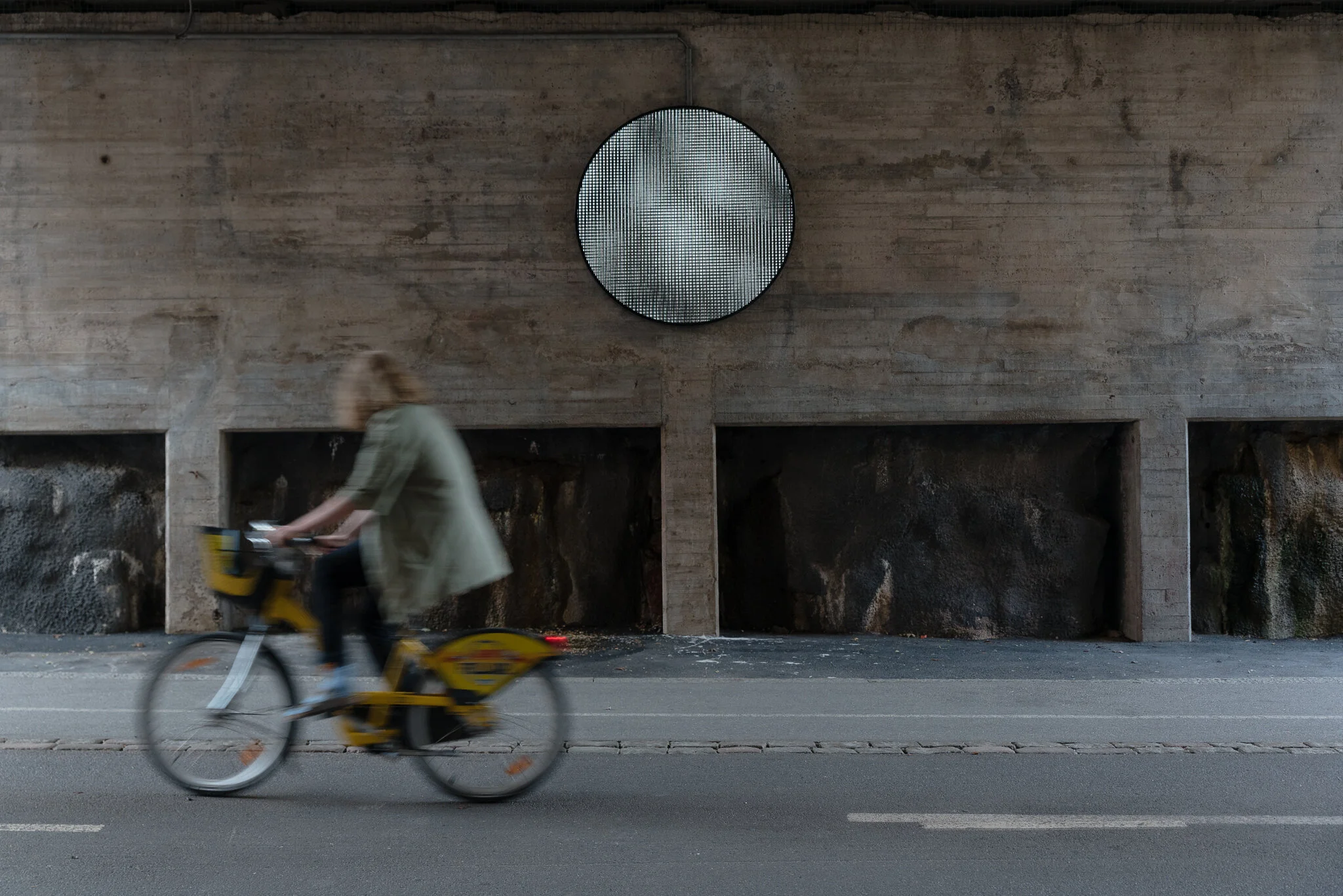 MARK NISKANEN & JANI-MATTI SALO - OHIKULKIJALLE (FOR THE PASSERBY) (2019) Public artwork The City of Helsinki's art collection, Baana, Helsinki Photo: Niskanen & Salo