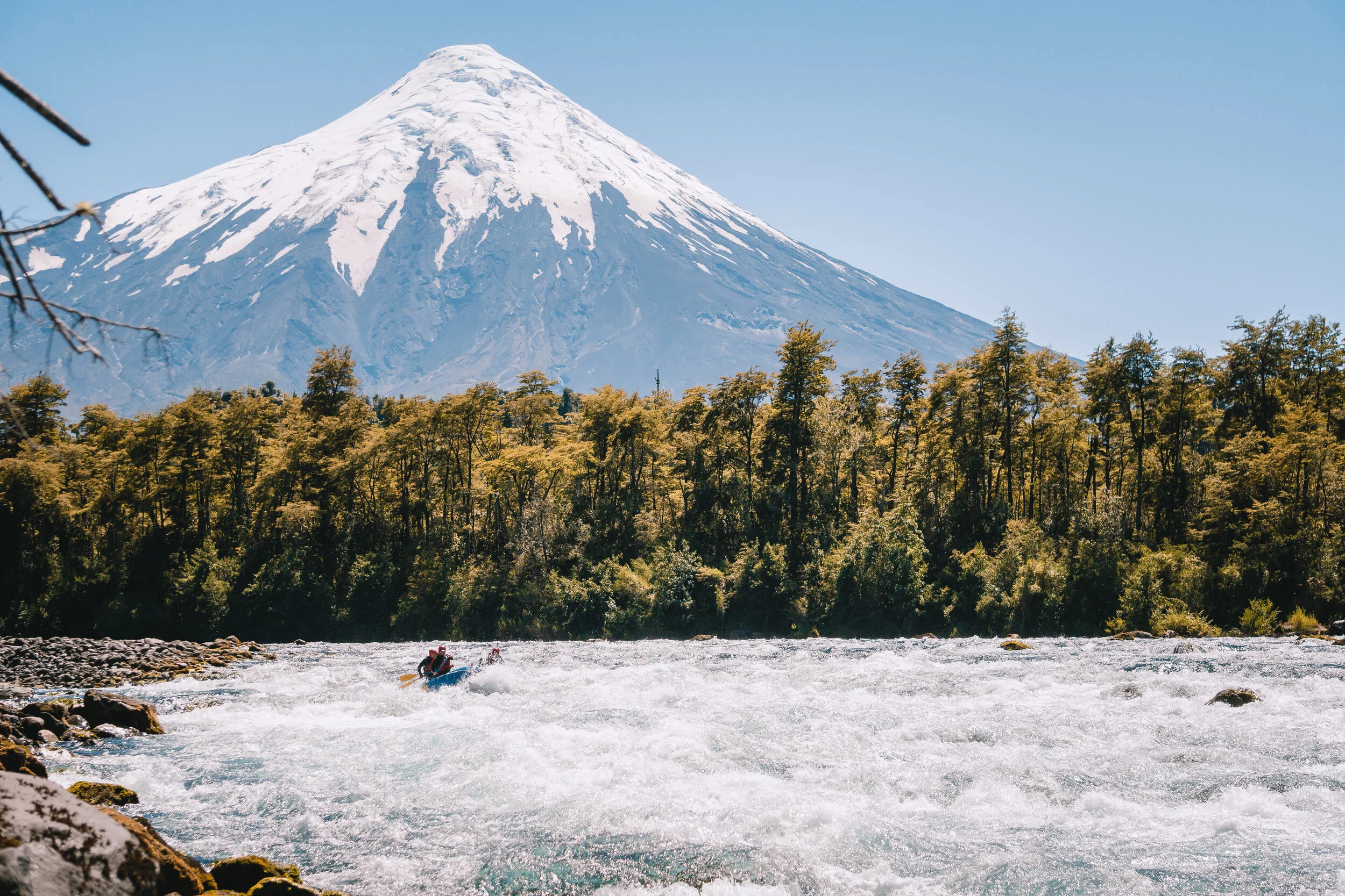 rafting en el río Petrohué desde Puerto Varas