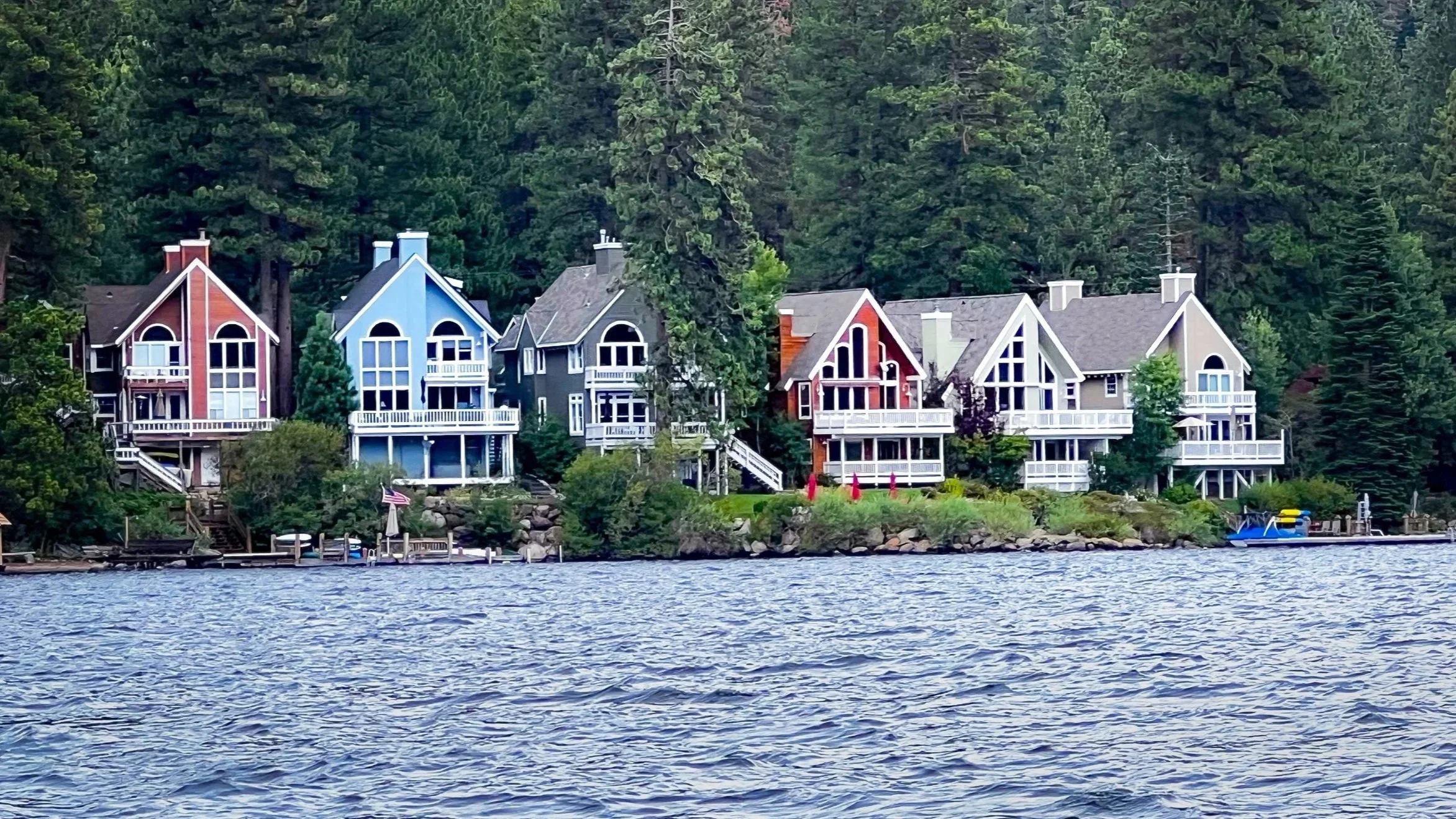lakeside cottages
