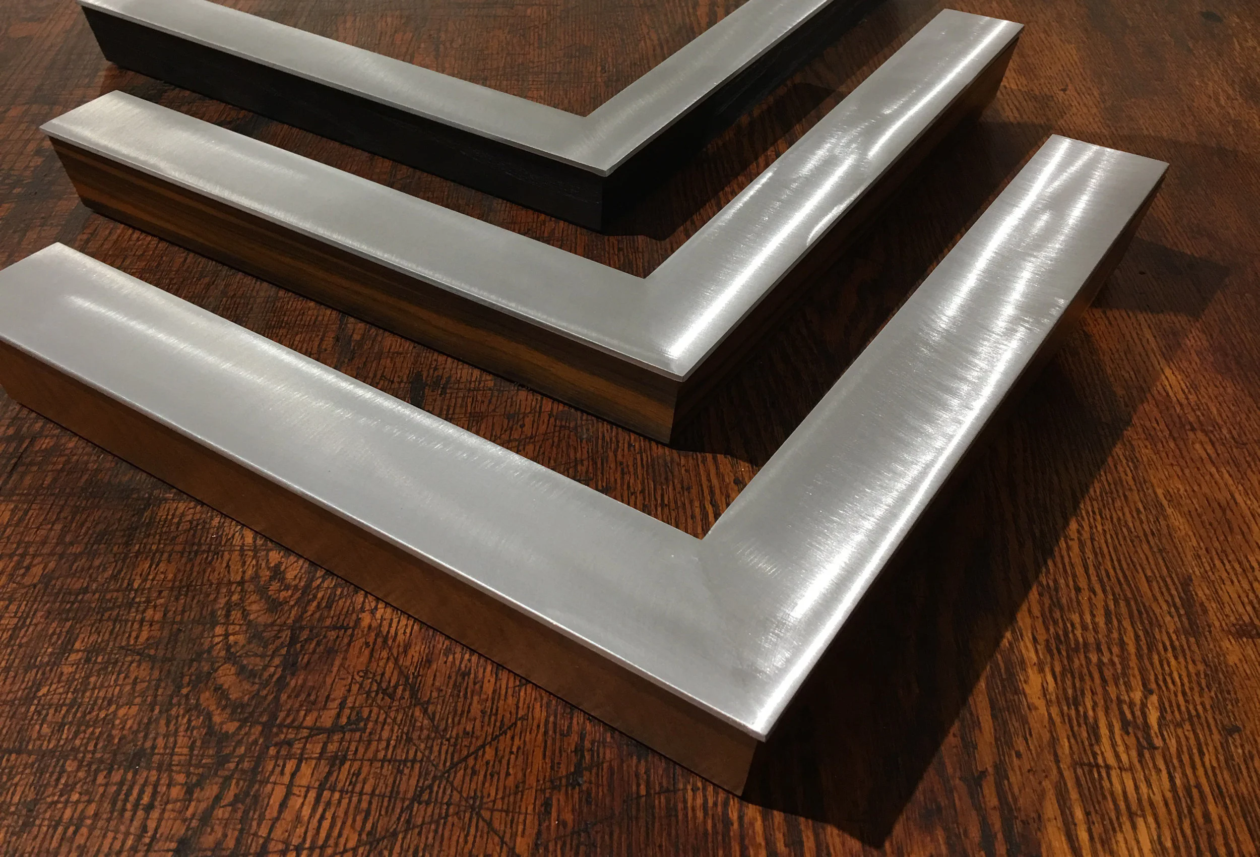 metallic_frames.jpg