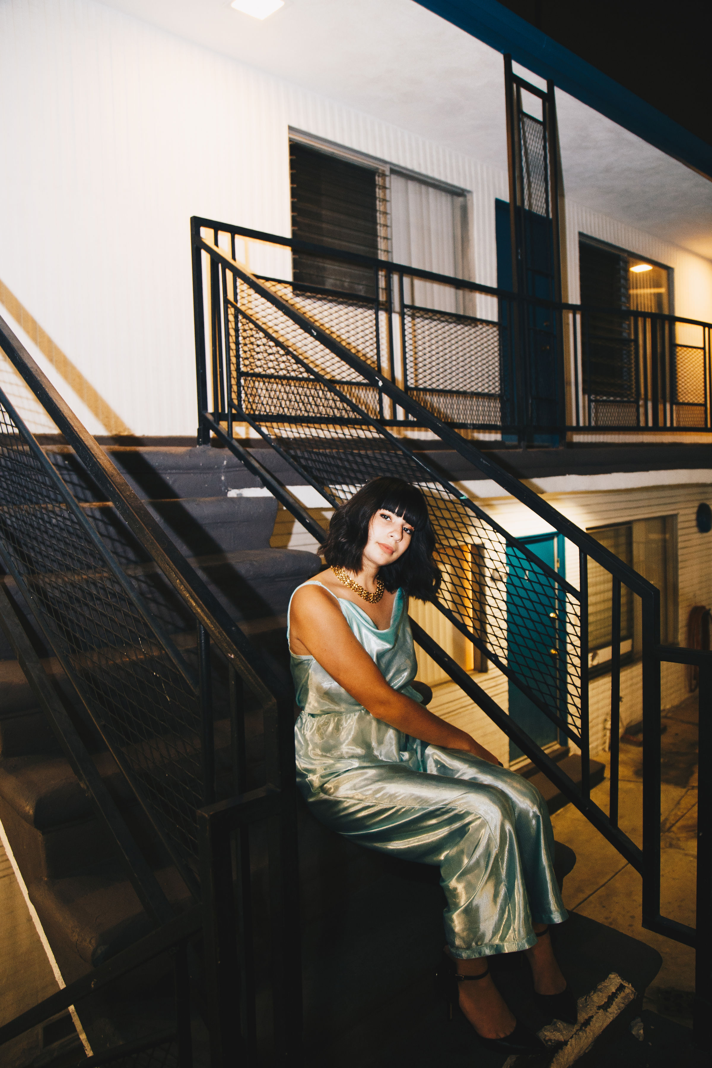 Photo by Dolly Avenue