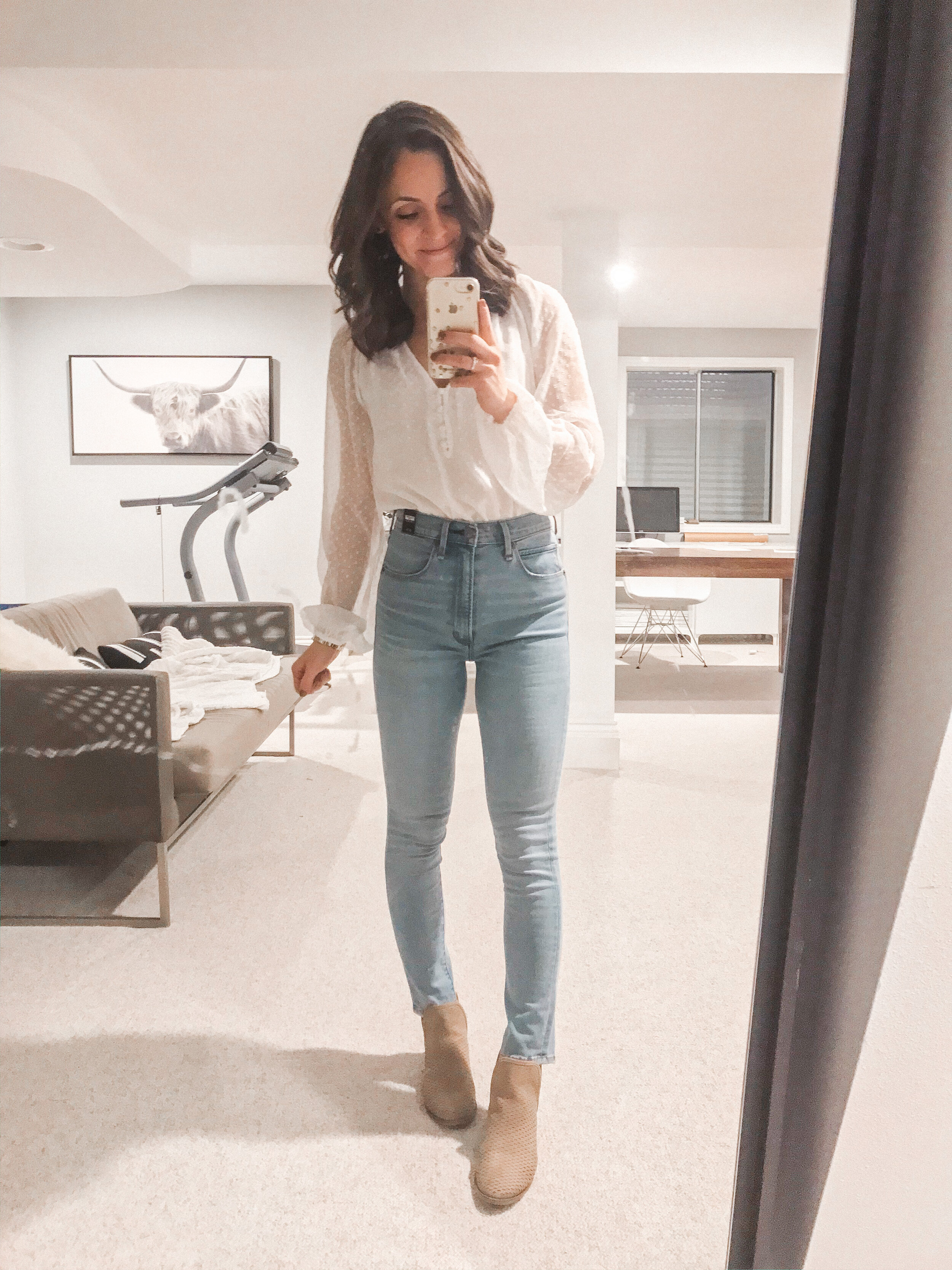 maskine indlogering Viewer Abercrombie Jeans: Why I Love Them & My Favorite Styles — The Life She  Wanders