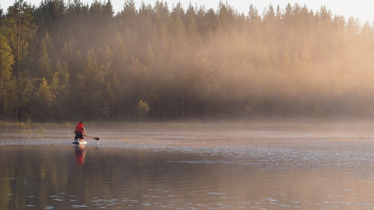 Always wear a PFD when paddling solo.