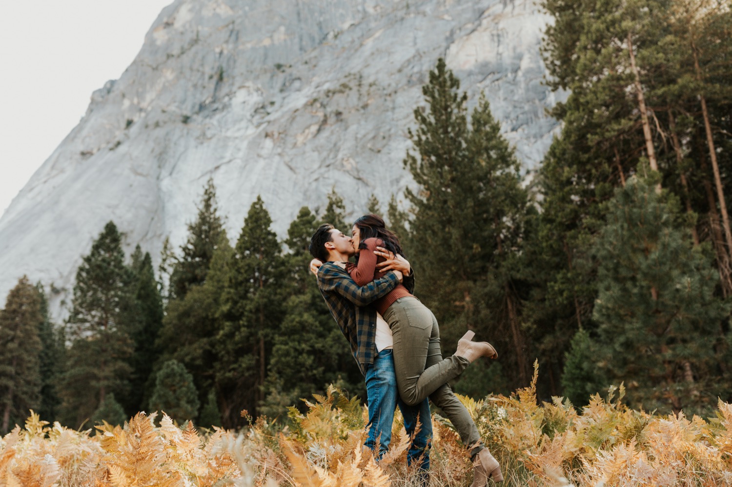 03_Yosemite-National-Park-Engagement-Session-Emily-Magers-Photography6.jpg