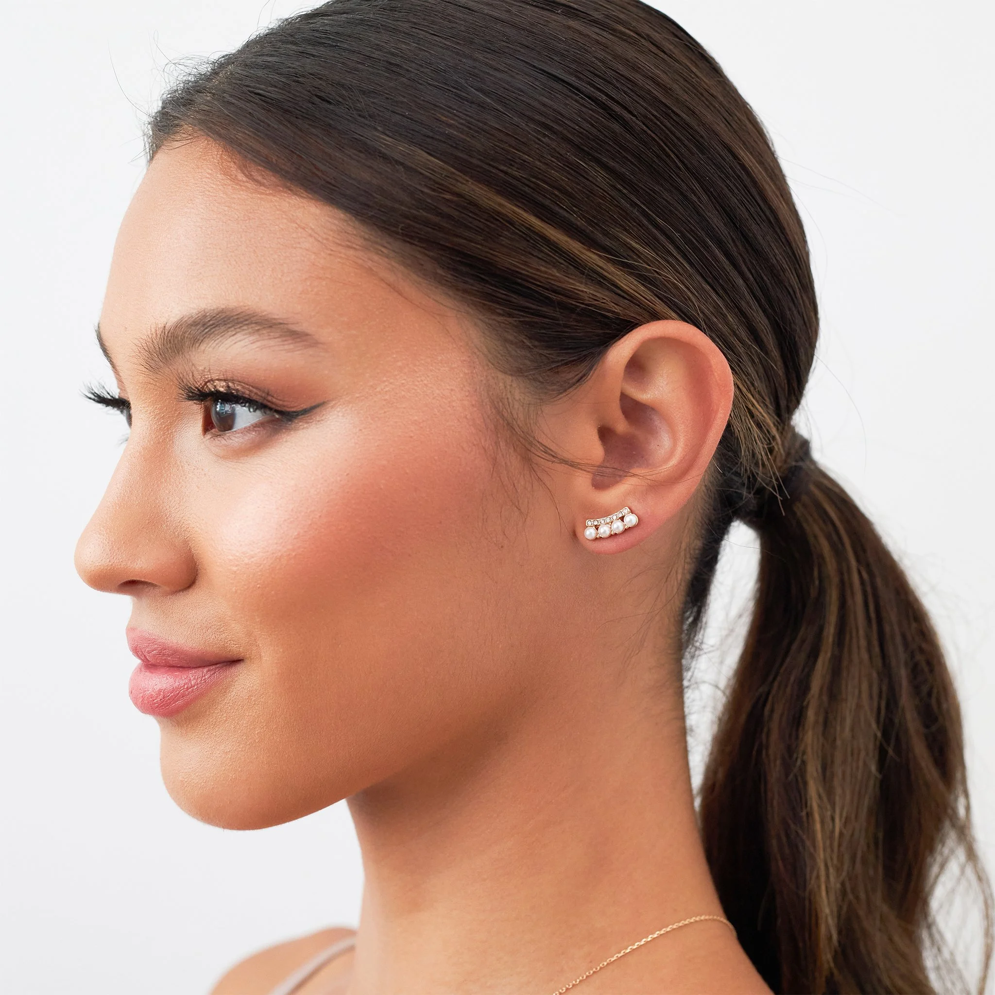 BIRDY GREY_PLANO_PEARL_CRYSTAL_STUDS_GOLD_RT_01.jpg