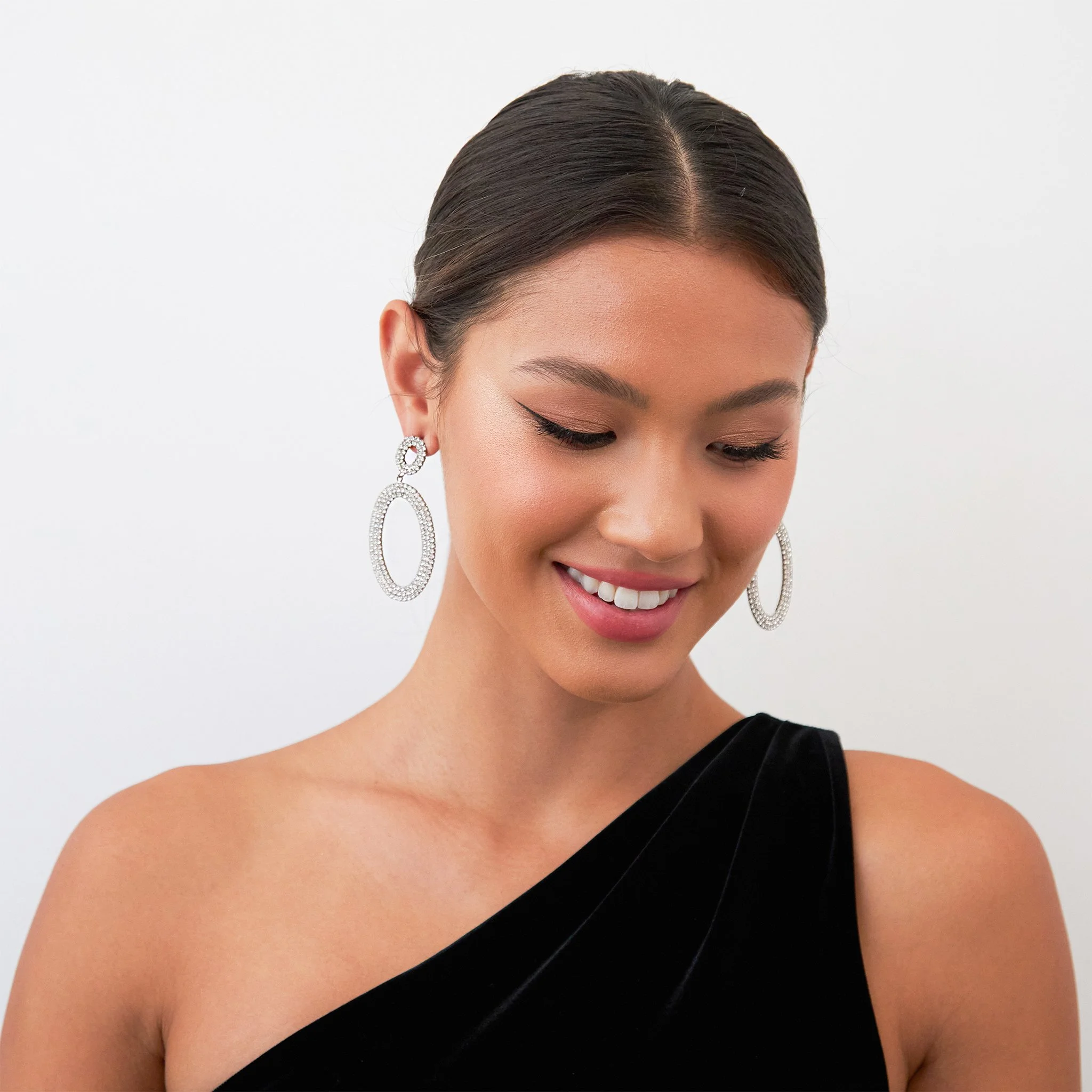BIRDY_GREY_HARTFORD_OVAL_DROP_EARRINGS_SILVER_RT_02.jpg