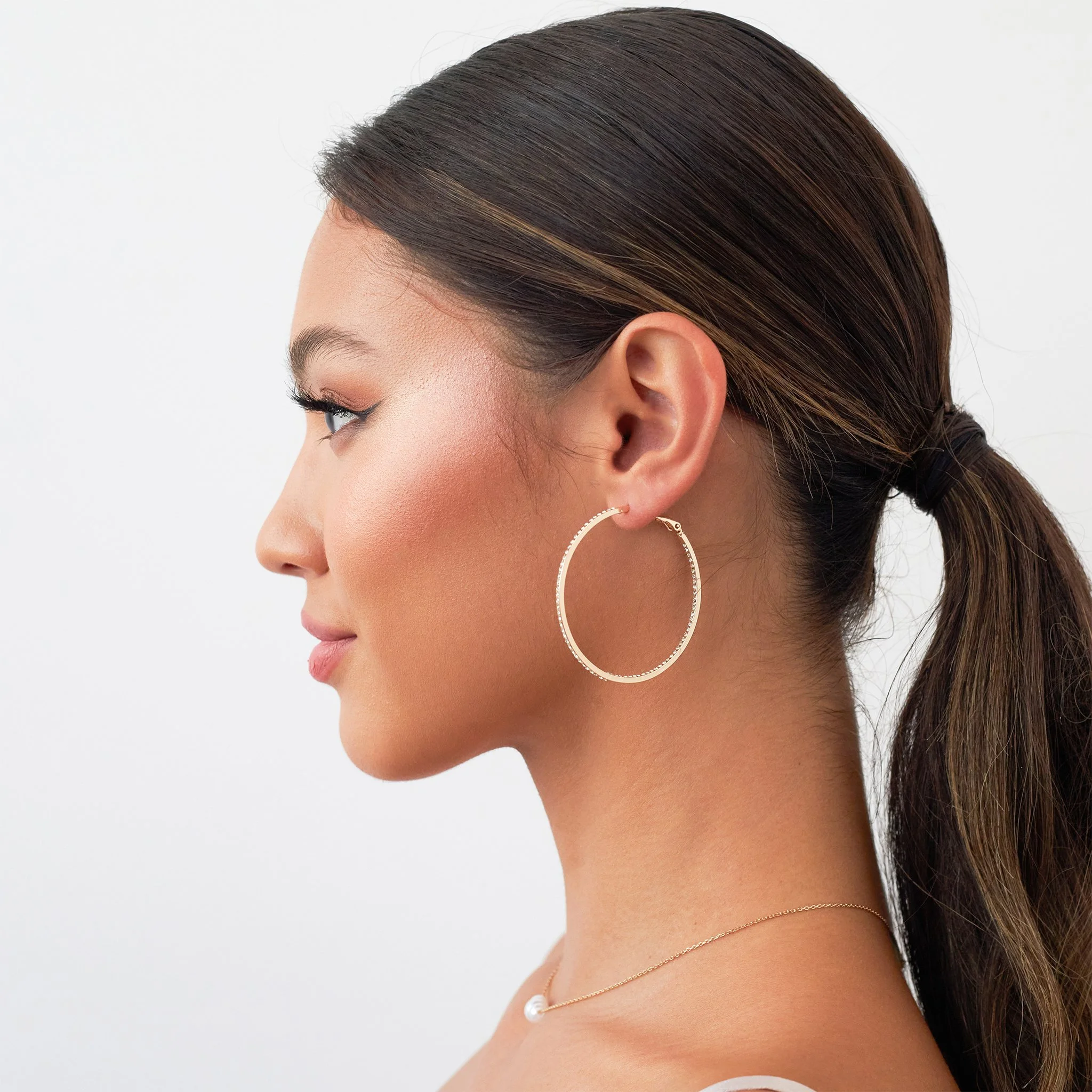 BIRDY_GREY_LANSING_PAVE_HOOPS_LARGE_GOLD_RT_01.jpg