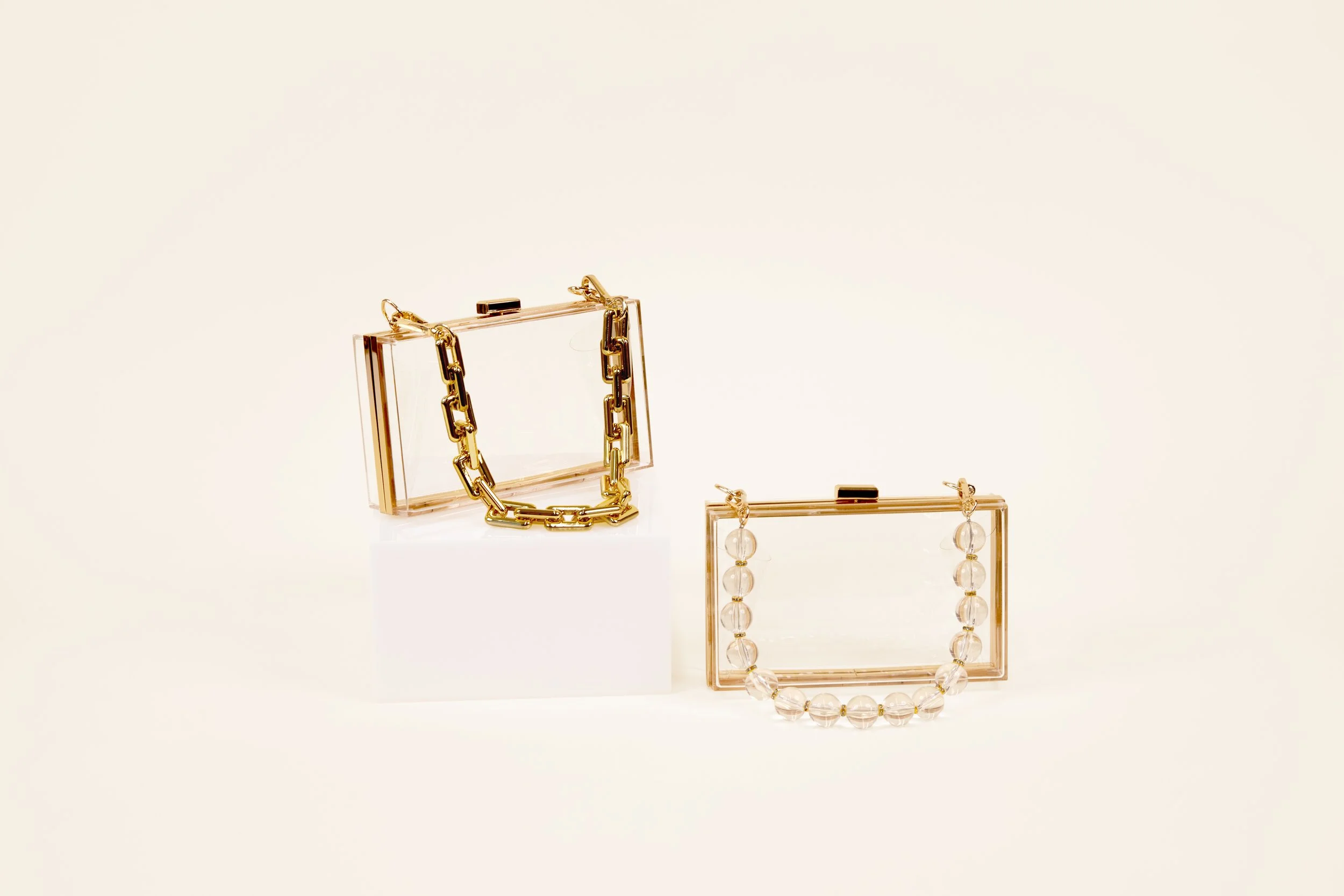 7.5.22 BRIDAL + BRIDESMAID CLUTCHES0922_RT.jpg