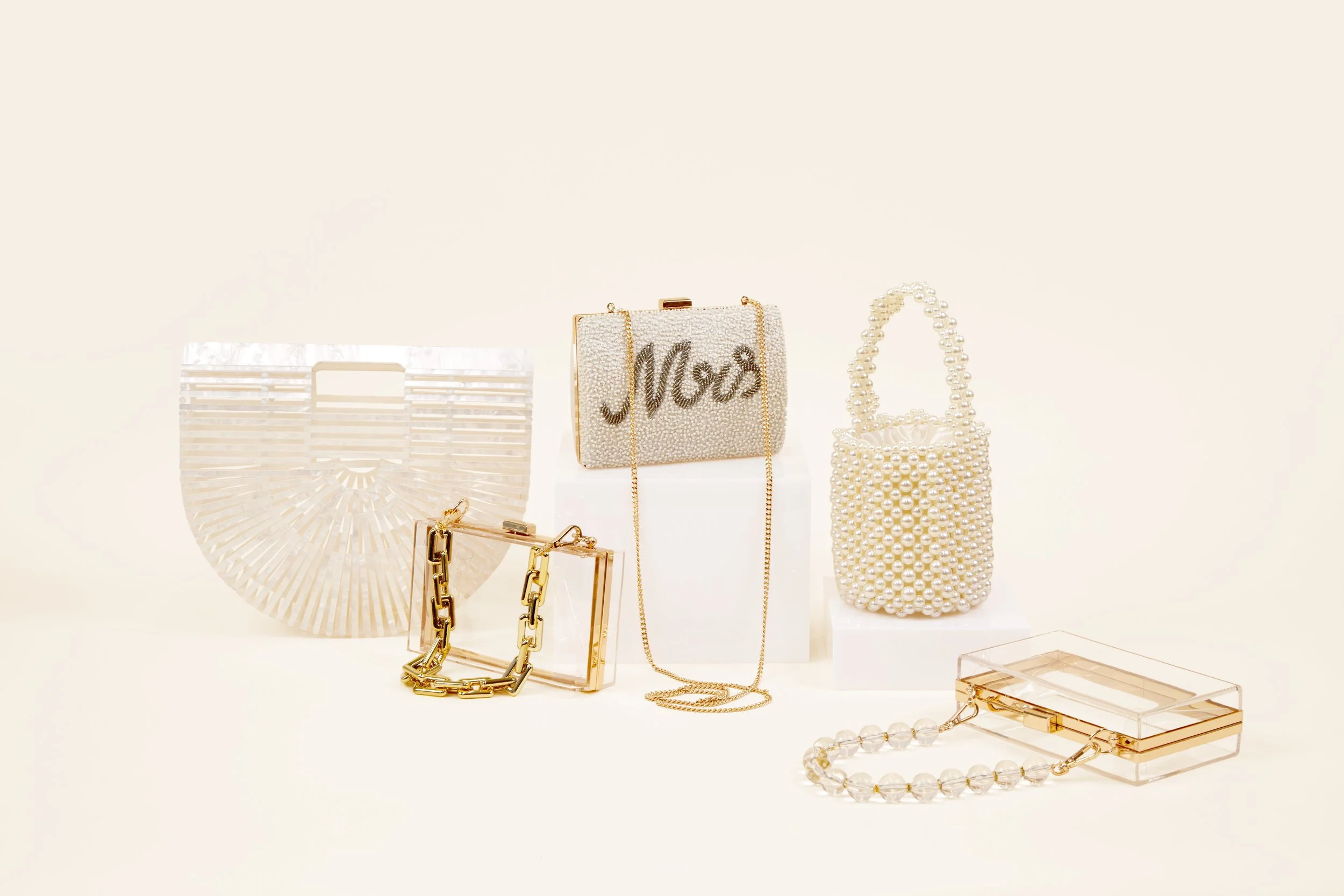 7.5.22 BRIDAL + BRIDESMAID CLUTCHES0914_RT.jpg