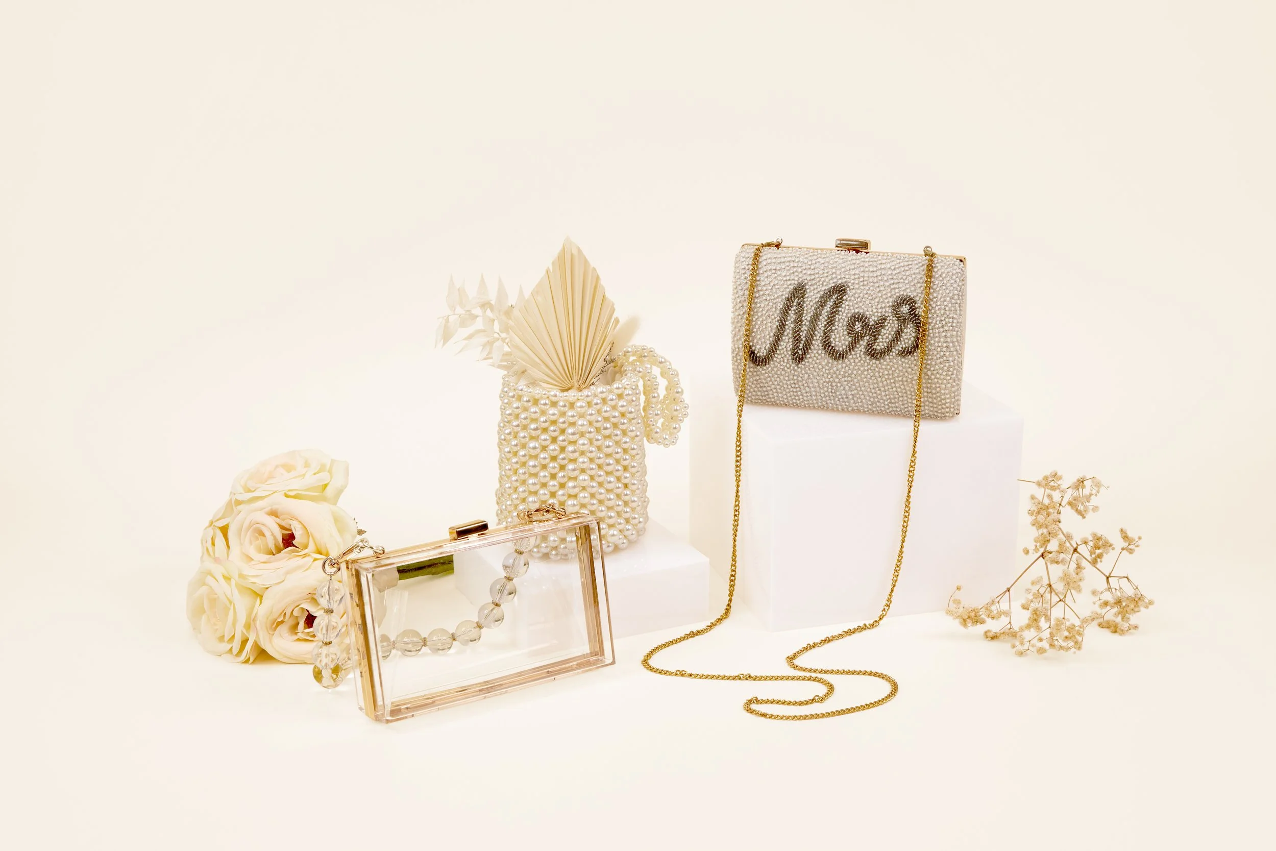 7.5.22 BRIDAL + BRIDESMAID CLUTCHES0982_RT.jpg