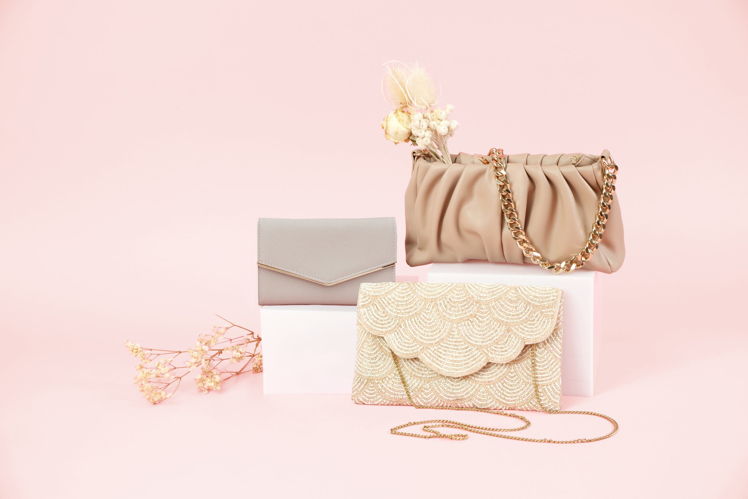 7.5.22 BRIDAL + BRIDESMAID CLUTCHES1229_02_RT.jpg