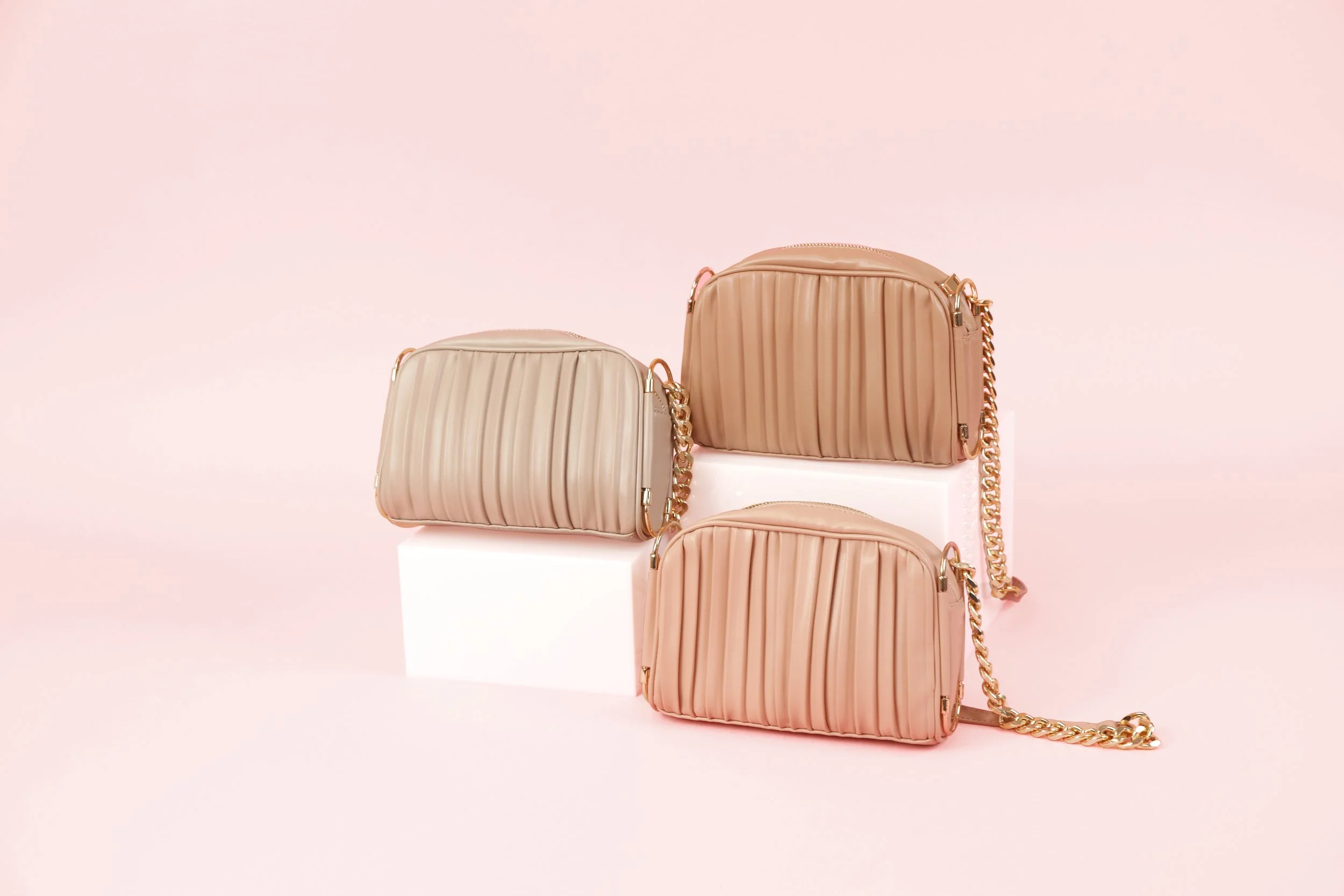 7.5.22 BRIDAL + BRIDESMAID CLUTCHES1165_RT.jpg