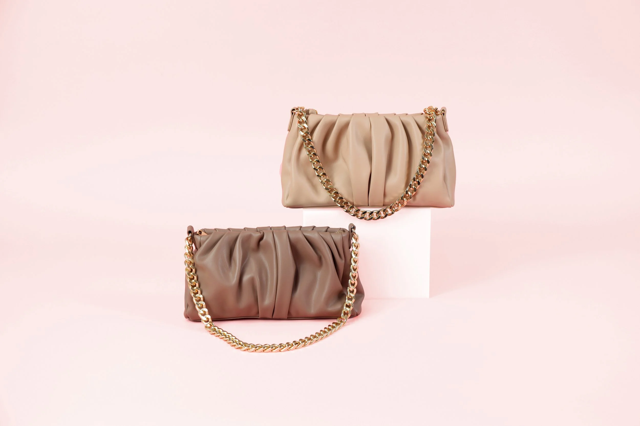 7.5.22 BRIDAL + BRIDESMAID CLUTCHES1177_RT.jpg