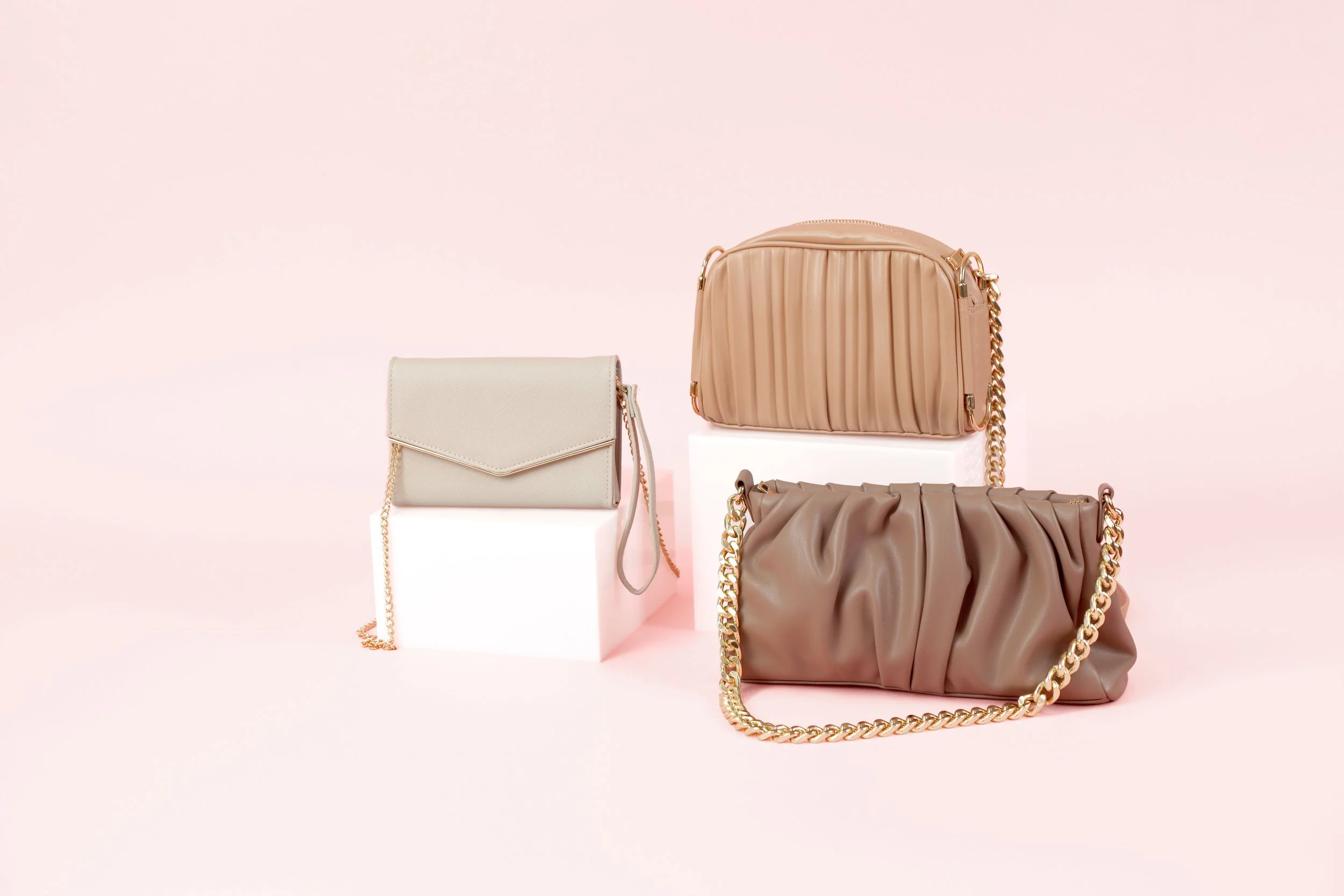 7.5.22 BRIDAL + BRIDESMAID CLUTCHES1156_RT.jpg