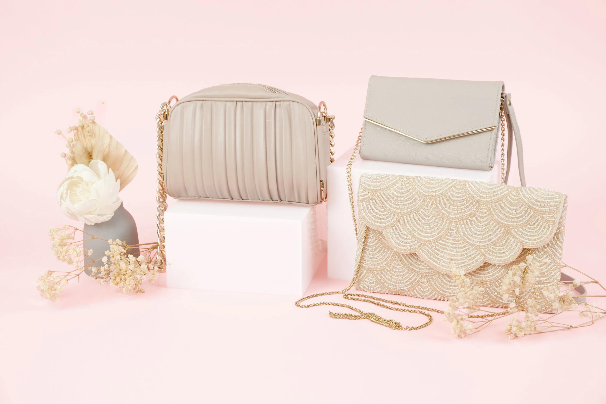 7.5.22 BRIDAL + BRIDESMAID CLUTCHES1214_RT.jpg