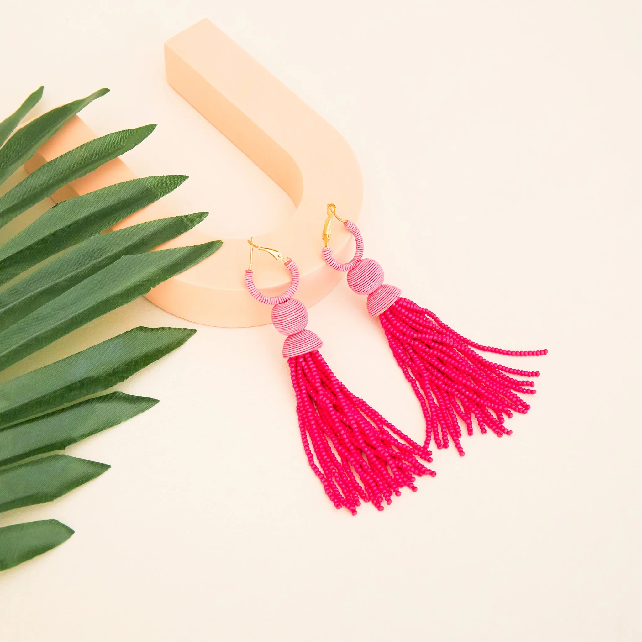 BIRDY_GREY_TASSLE_EARRINGS_PINK_02.jpg