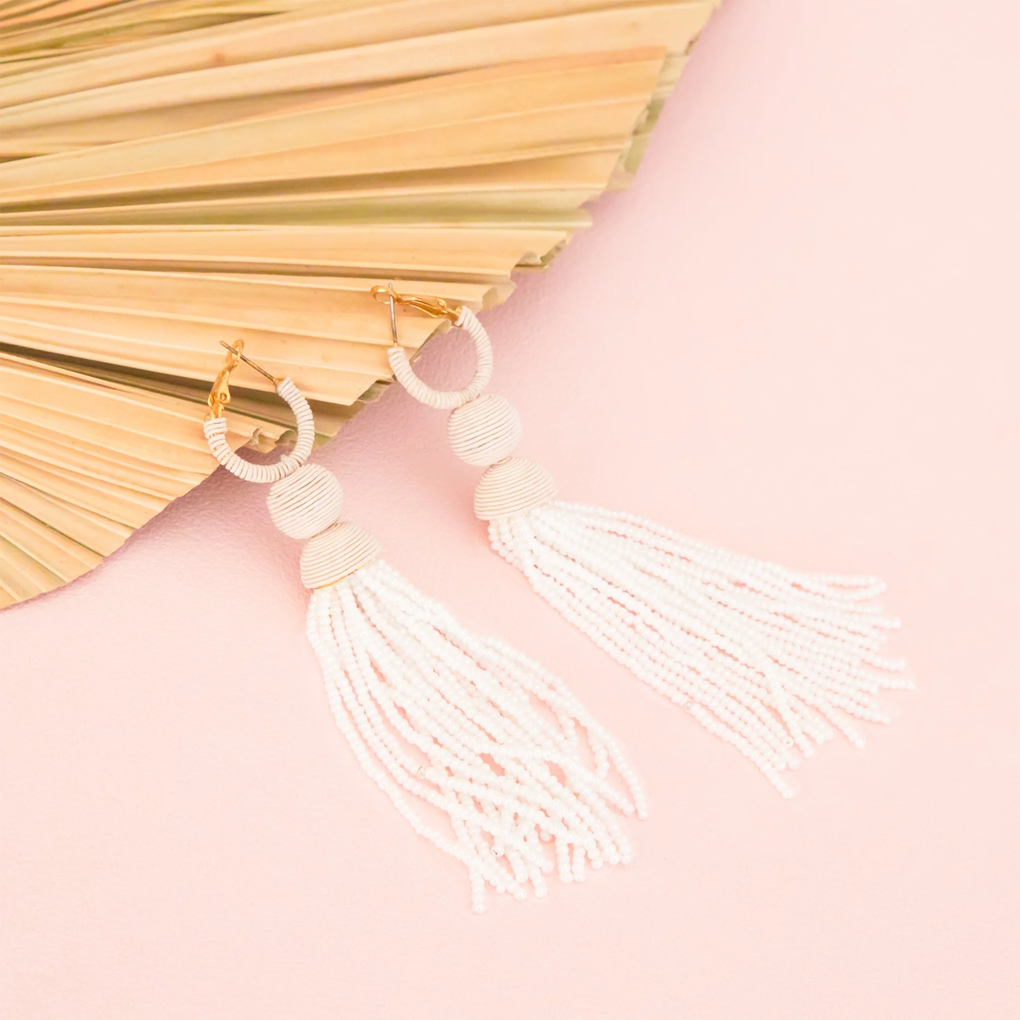 BIRDY_GREY_TASSLE_EARRINGS_WHITE_02.jpg