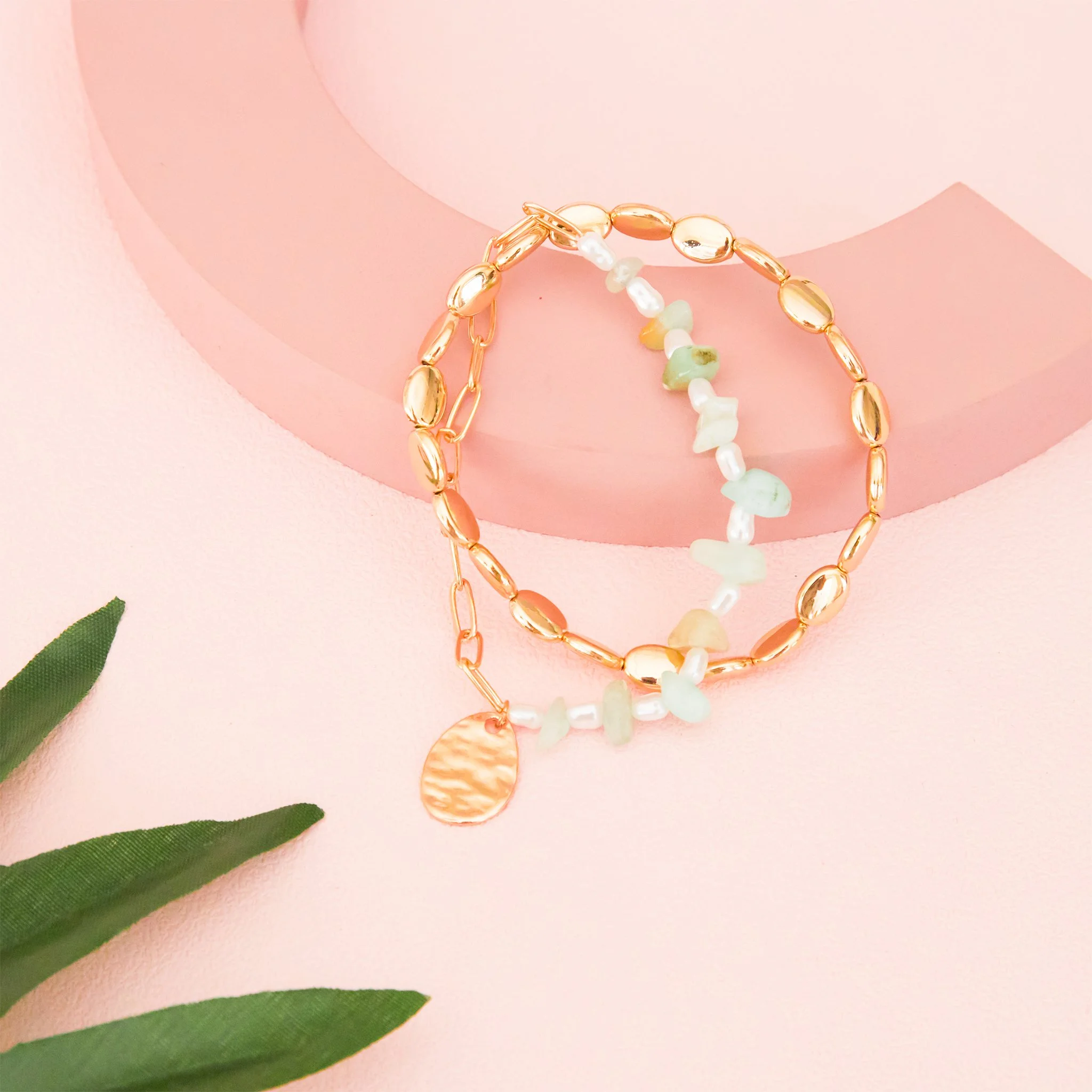 BIRDY_GREY_PEARL_AND_GOLD_CHAIN_BRACELET_SET_02.jpg