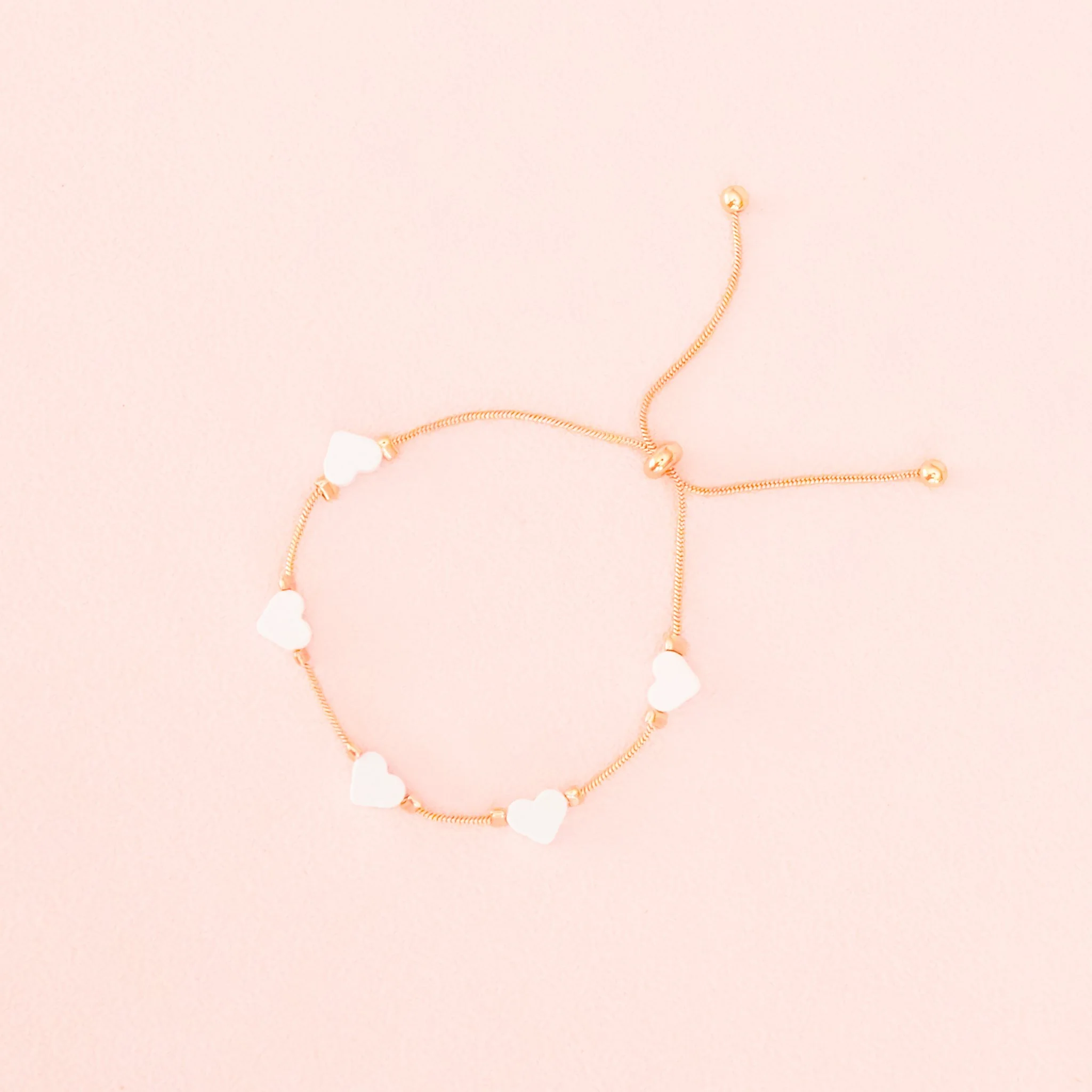 BIRDY_GREY_HEART_BRACELET_WHITE_01.jpg