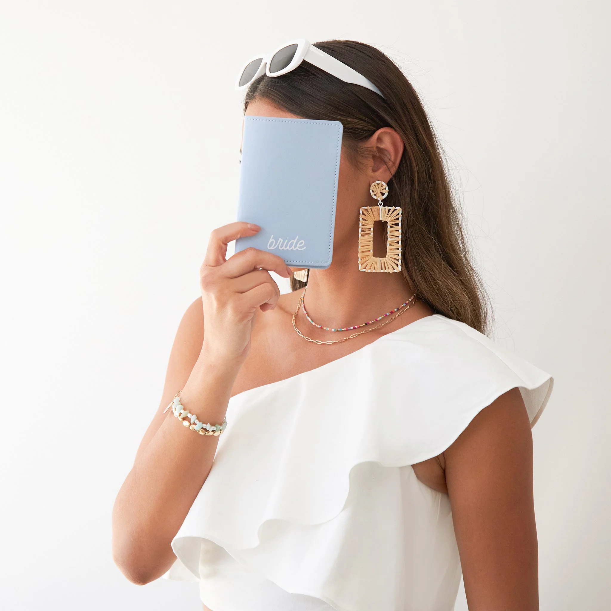 BIRDY GREY_HONEYMOON_JEWELRY_LIFESTYLE_HERO_RT_09.jpg