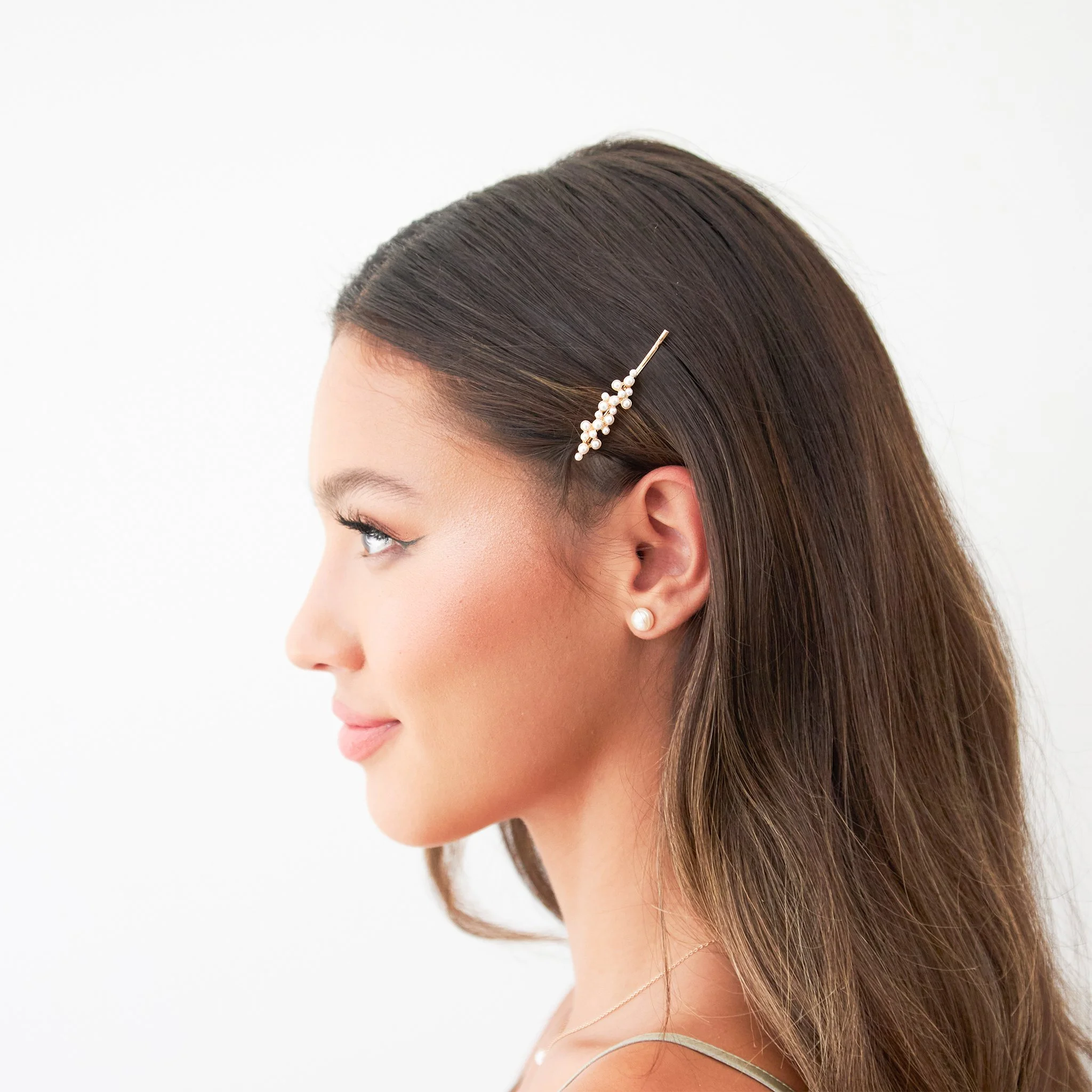 BIRDY_GREY_POSITANO_PEARL_CRYSTAL_SET_RT_01.jpg