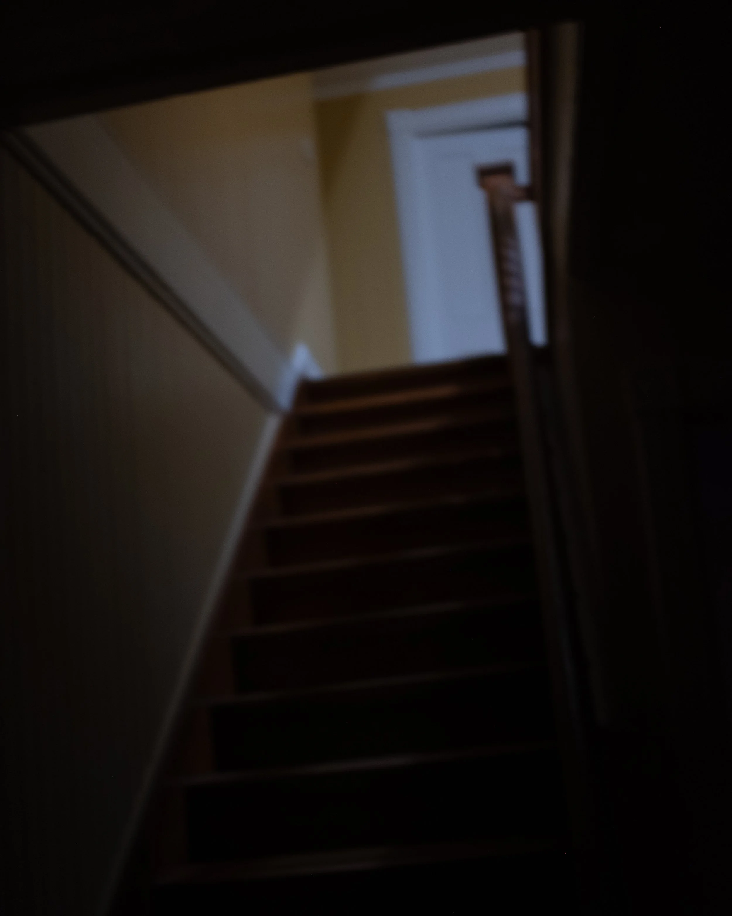  Au haut de l'escalier le soir [2024] 