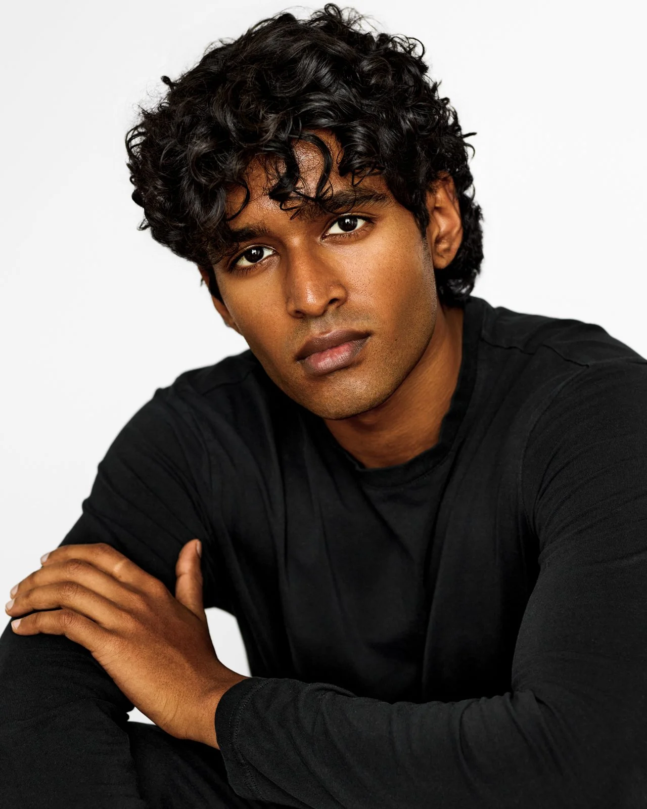 TORONTO ACTOR HEADSHOT ROSHAN.jpg