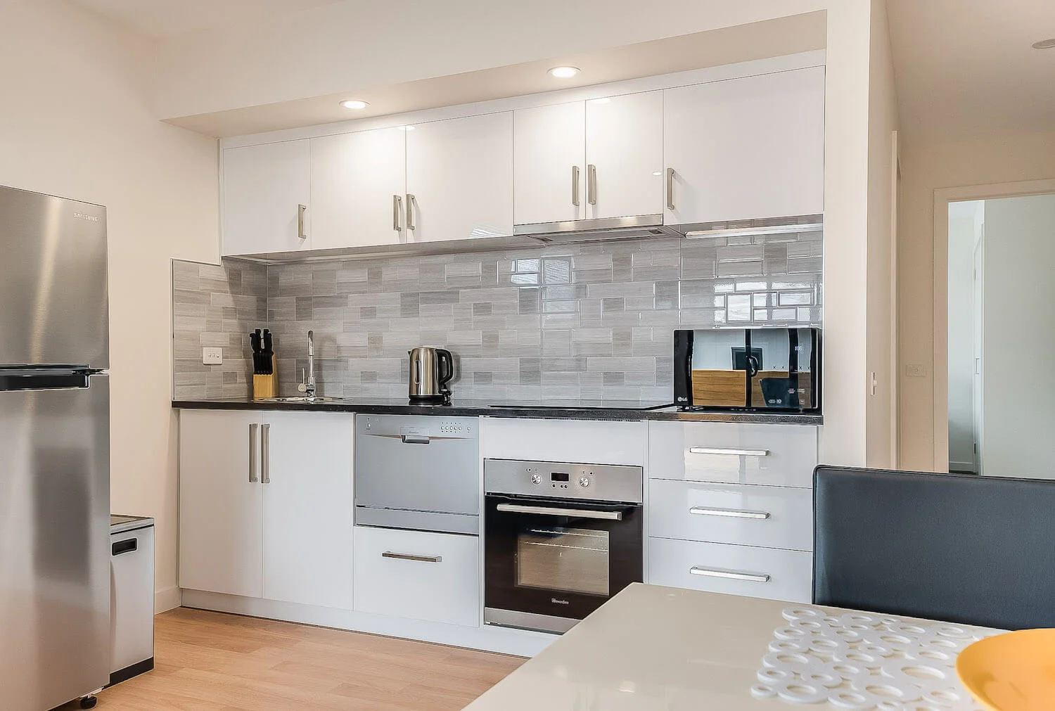 Apartments on Fraser Bicheno- Stay in boutique apartments on the east coast of Tasmania