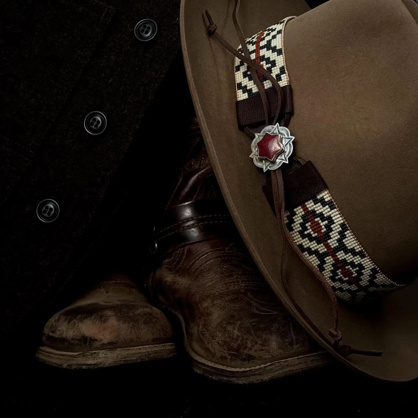 ⚒️SHOP UPDATE⚒️ Sunday at noon I will be releasing a new collection. I have several pieces that I beaded. The Gaucho Hat Band is one of them. I was inspired to create this beading pattern by the polo belts from Argentina. Beading on a loom is very ti