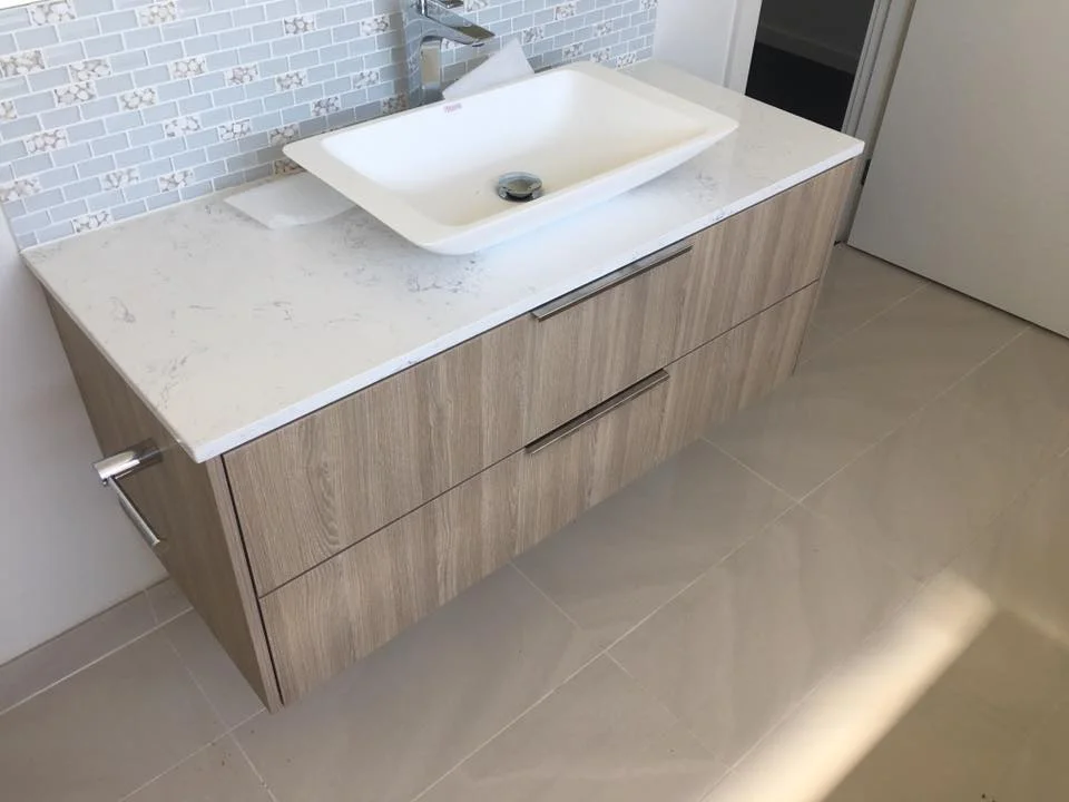 bathroom 3.jpg