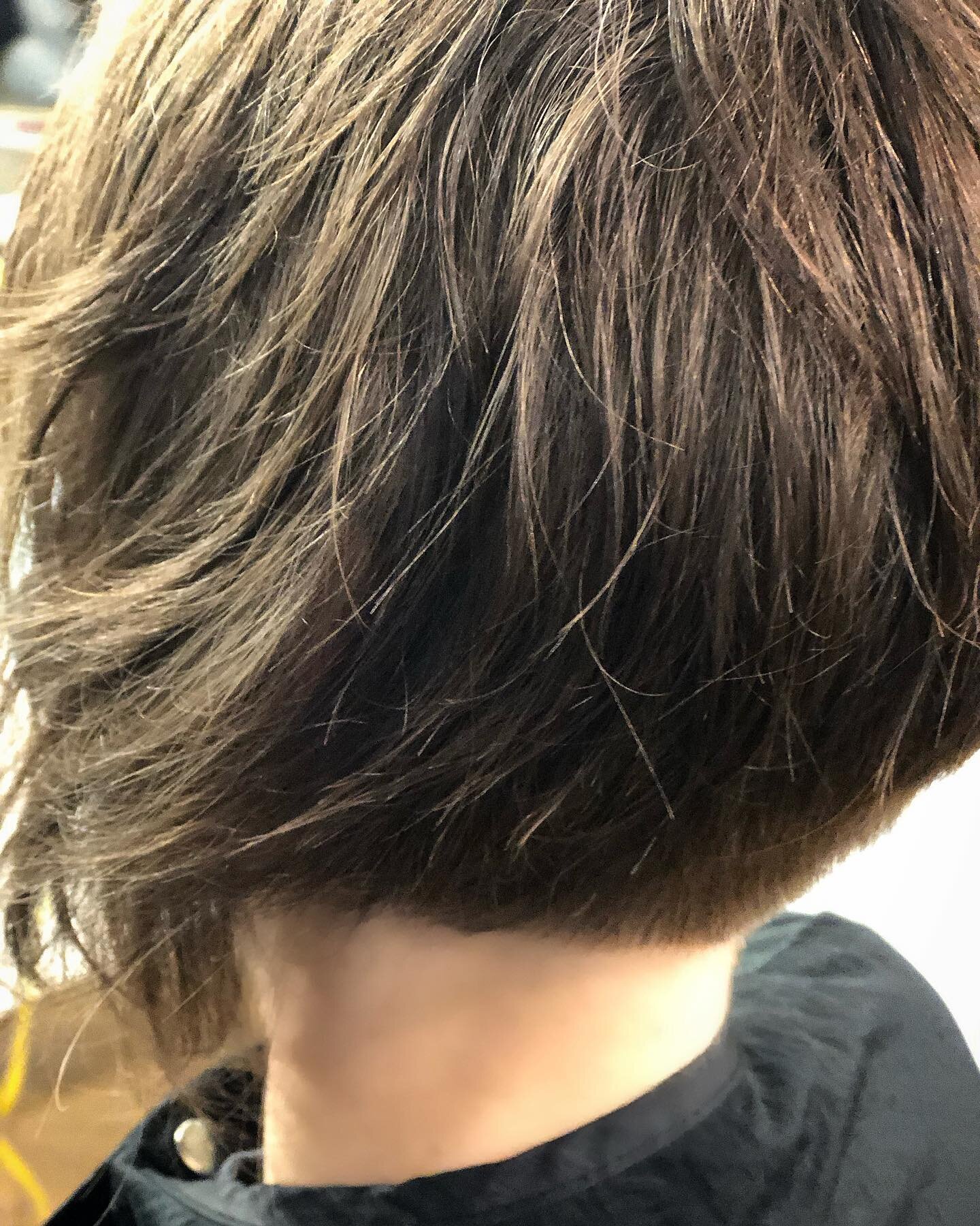 Some undercut action 📸✂️ 

STYLIST: Haircut by Angela 
.
.
.
#haircut #bob #undercut #asymetrical #fresh #texture #style #shorthair #hairinspo #beauty #salon #natick