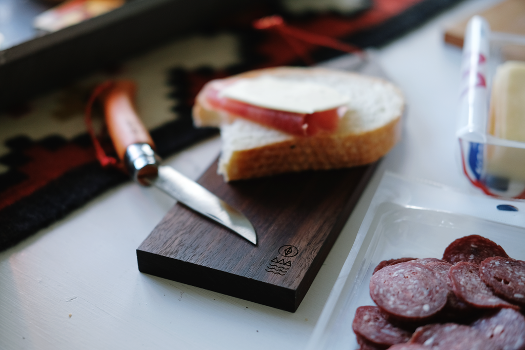 summit_chopping_board_walnut_lo_2.png