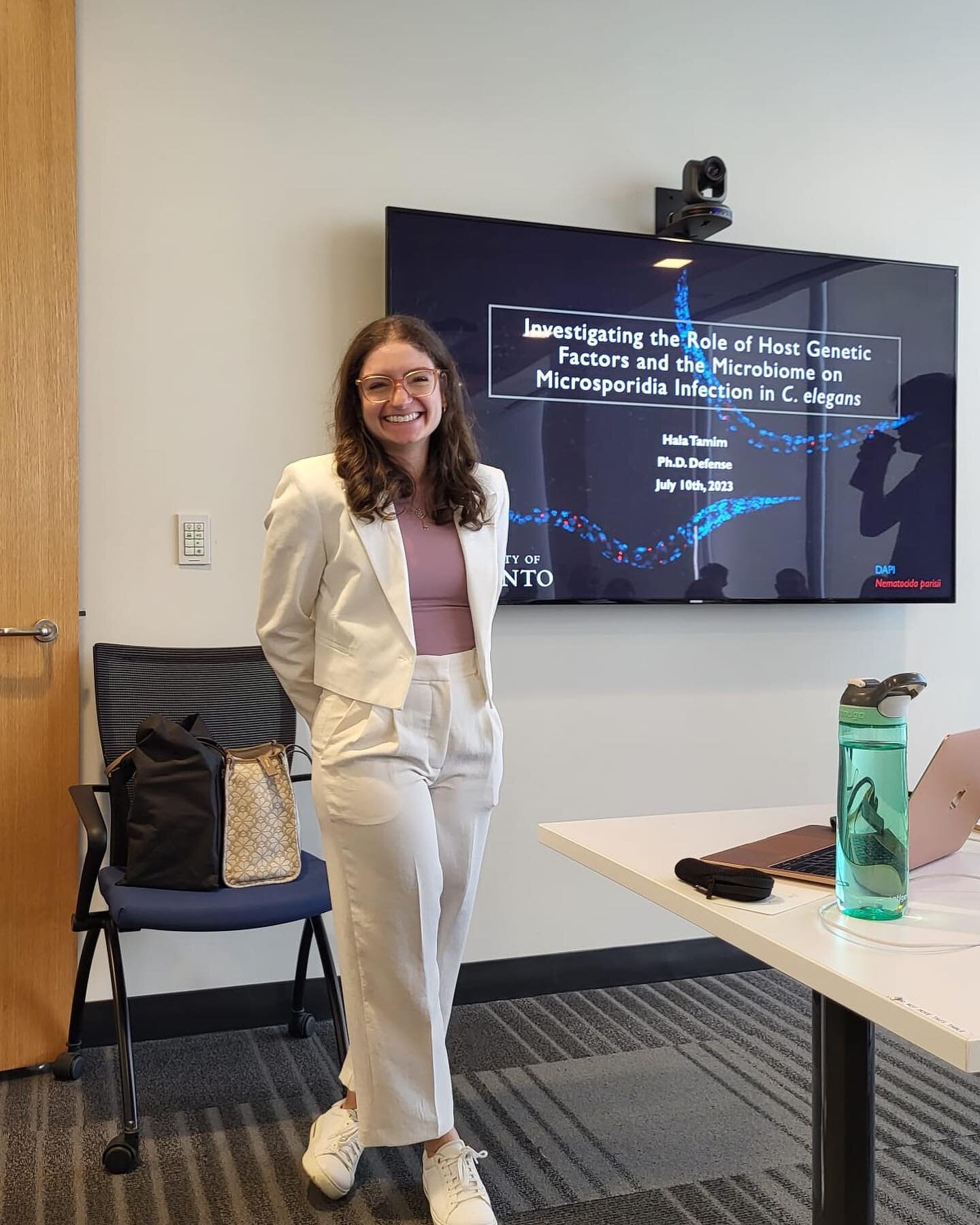 On July 10th Hala defended her PhD thesis! We then celebrated with lots of delicious treats! Congratulations 🎉 📜