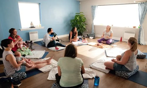 rsz_wem-mombabyyoga-1.jpg