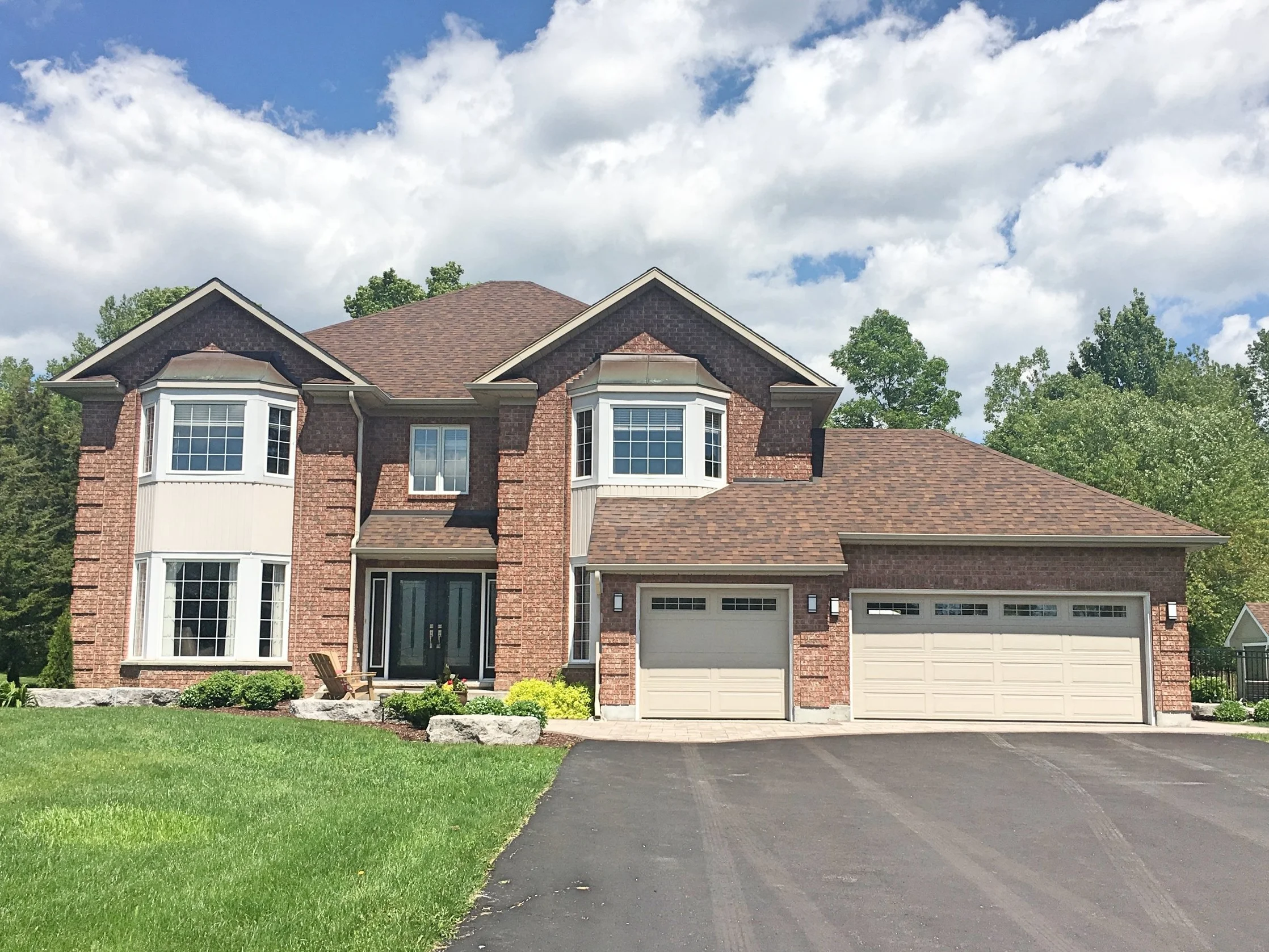 25+Wexford+Crt.+simplybellevillerealestate.com+Front.jpg
