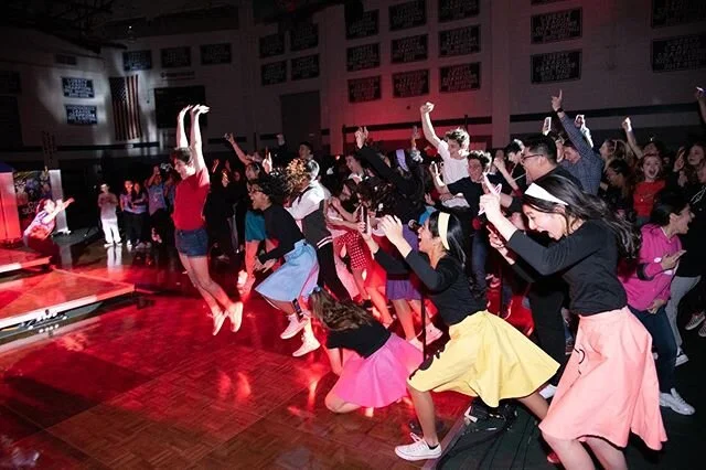 The moment of victory. ⁣
⁣
⁣
⁣
⁣
#photography #photographylife #victory #love #potd #theatre #competition #themeday #themenight #phs #providencehighschool #nikon #nikonz6 #z6 #nikonartists
