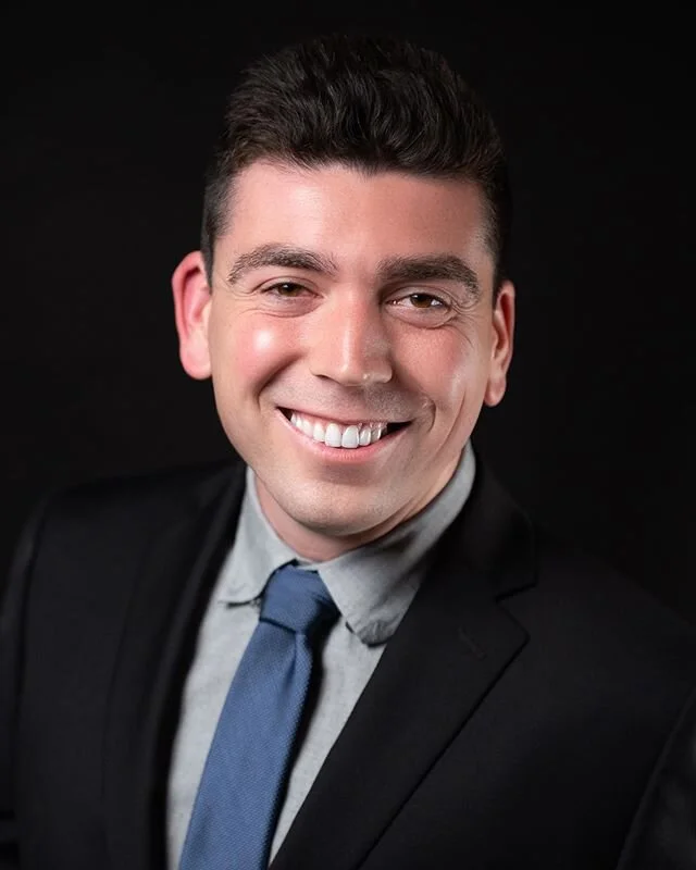My boy Brandon looking like he&rsquo;s about to sell you your first house. Taken at our Bachelor finale party. ⁣
⁣
⁣
⁣
⁣
#bachelor #bachelorette #thebachelor #thebachelorette #bachelornation #bachelorparty #bacheloretteparty #bachelorabc #abc #tv #po