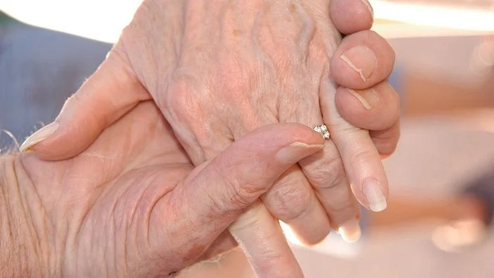 pareja-de-ancianos-fallece-el-mismo-dia-tras-70-321342-093226-jpg_700x0.jpg