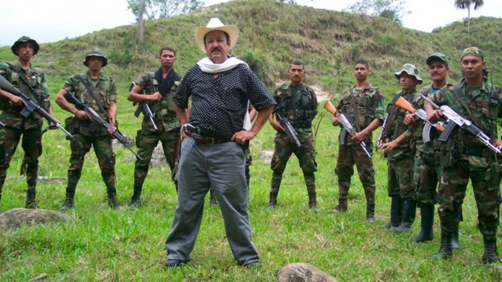 paramilitar-colombiano.jpg