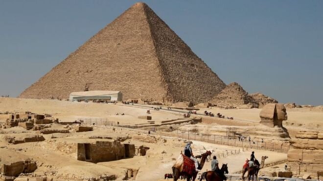 _104193155_piramide1.jpg