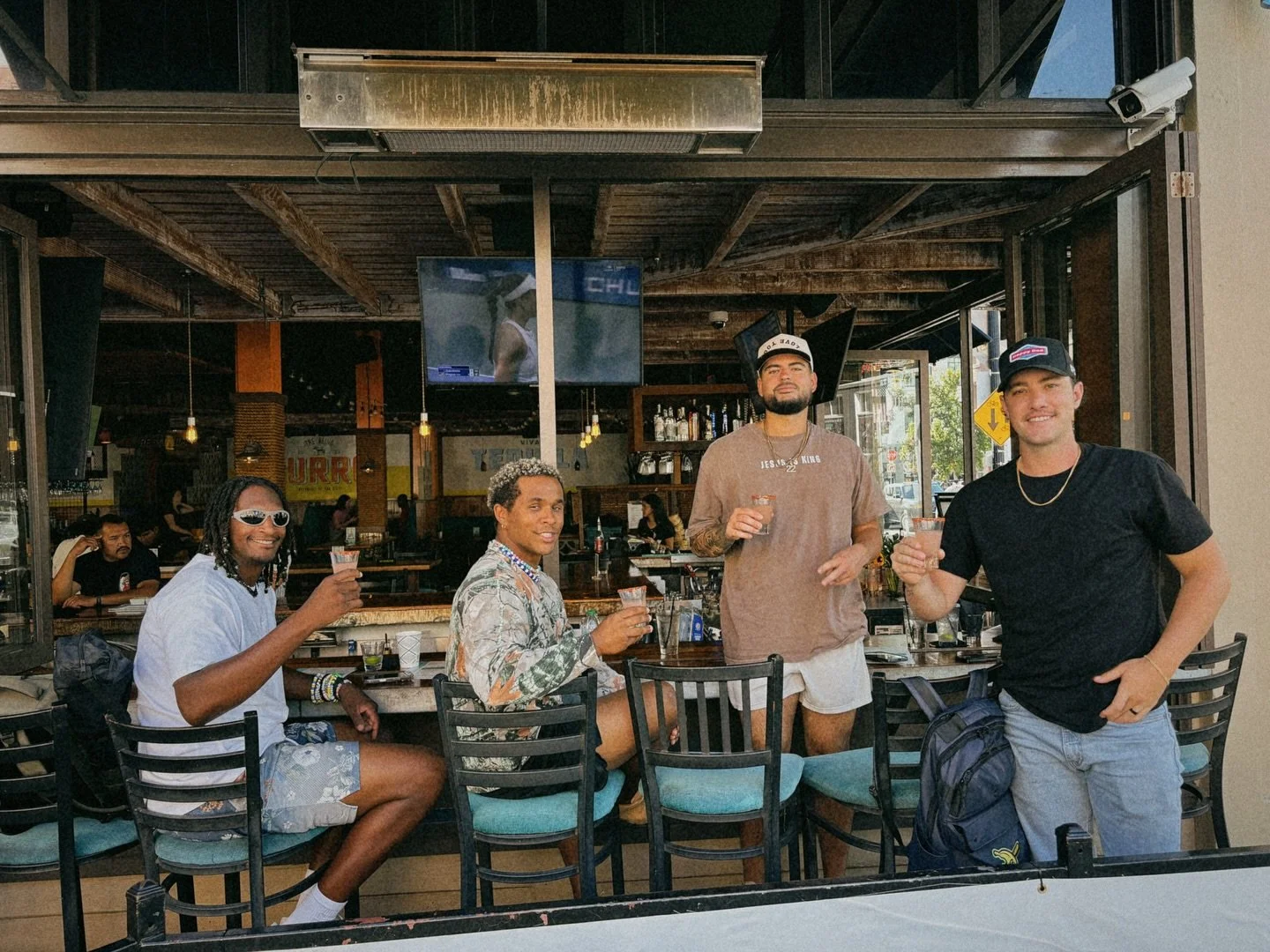 &iexcl;Arriba, abajo, al centro, pa&rsquo; dentro! Cheers to friday! 🍋&zwj;🟩