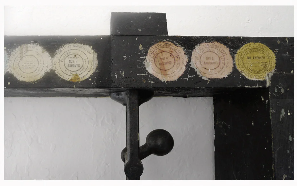 Hay Scales scale detail.jpg