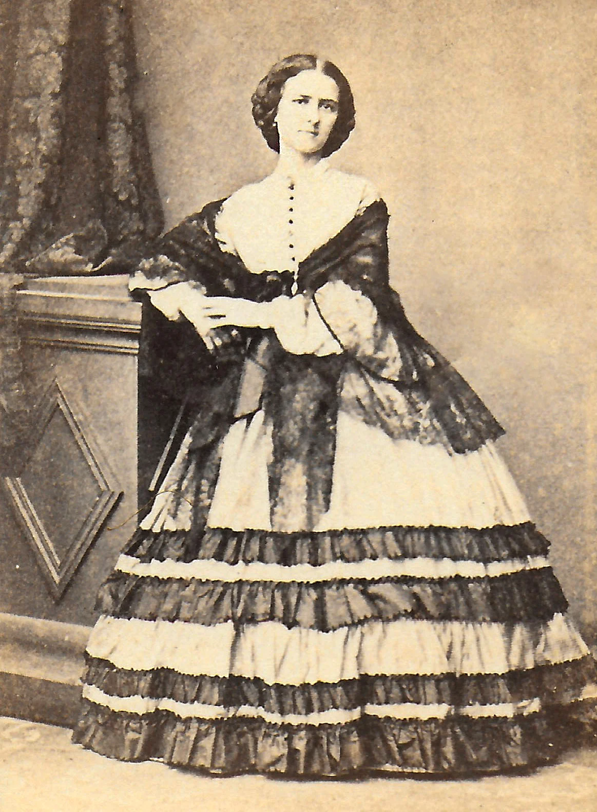 Unidentified woman, NAHS archives.