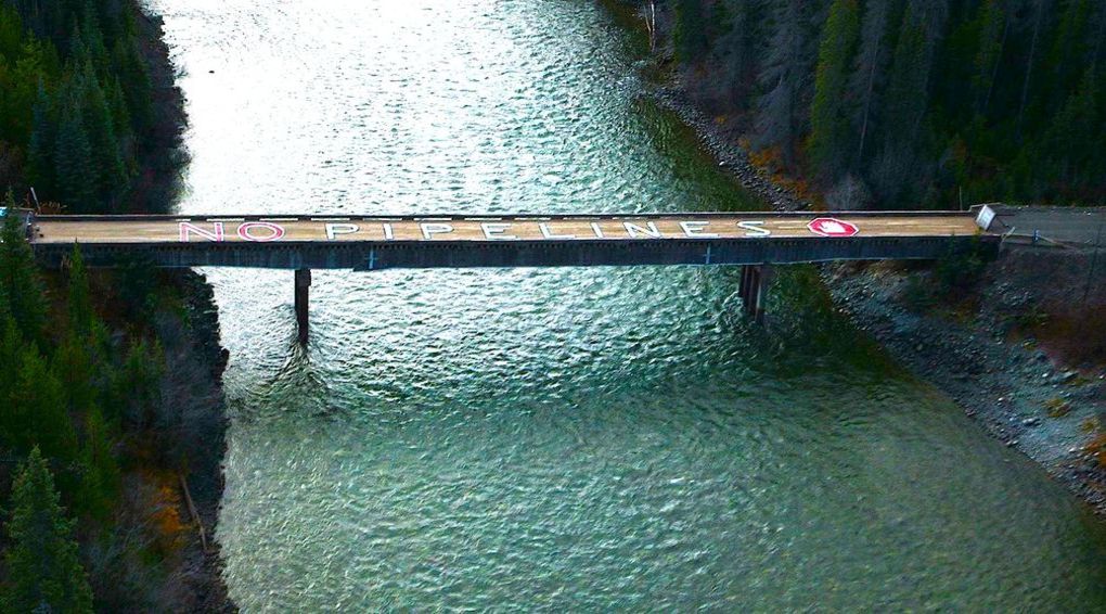 unistoten bridge.jpg