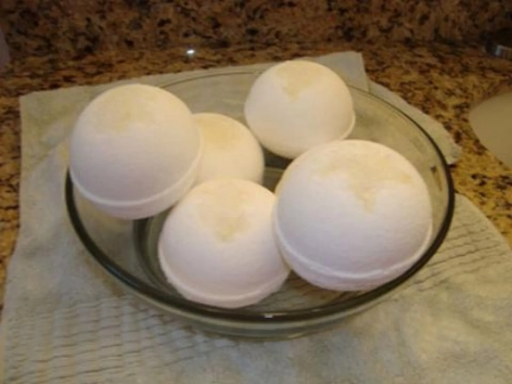 Bath balls, working on coloring them naturally and nicely
