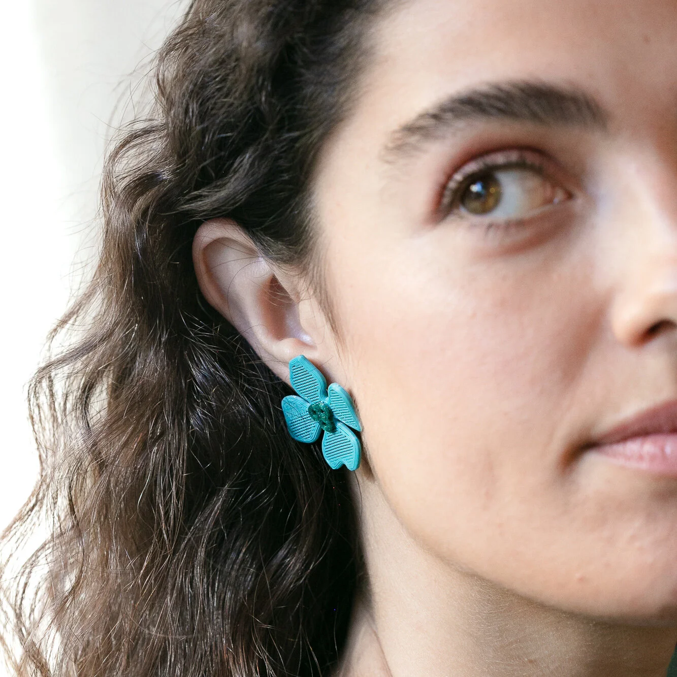 E1893BF1-E65B-43CF-9777-DF6F0D091C1E