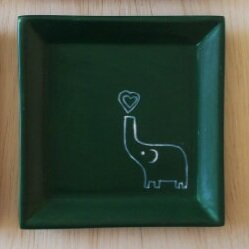 Elephant+with+heart+dish.jpg